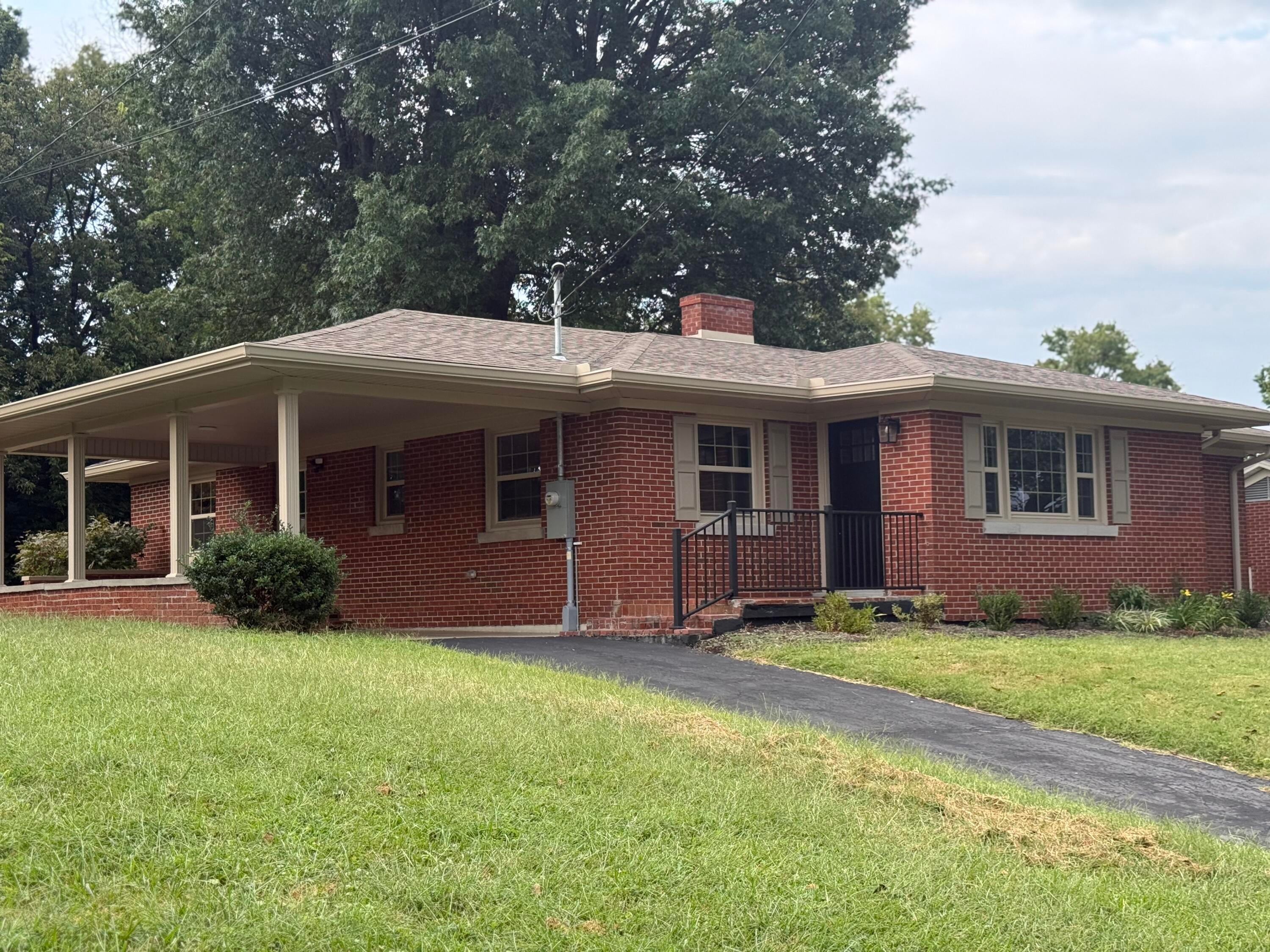 122 Meadowlark Drive — photo