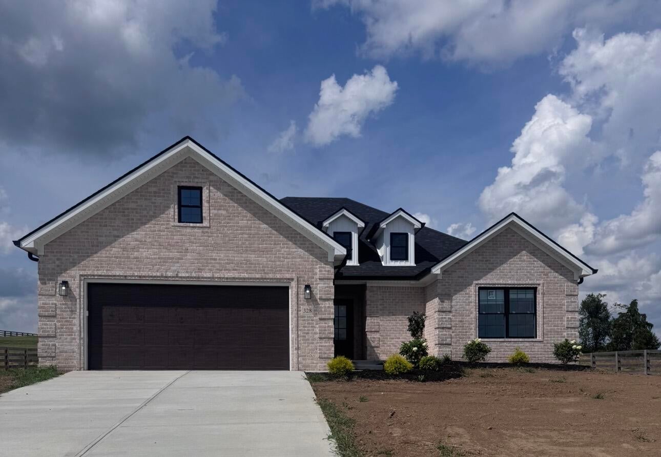 328 Wolverine Way — photo