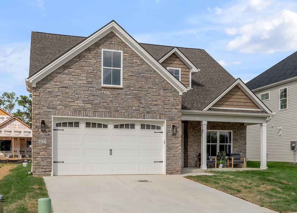4137 Meadowlark Road — photo