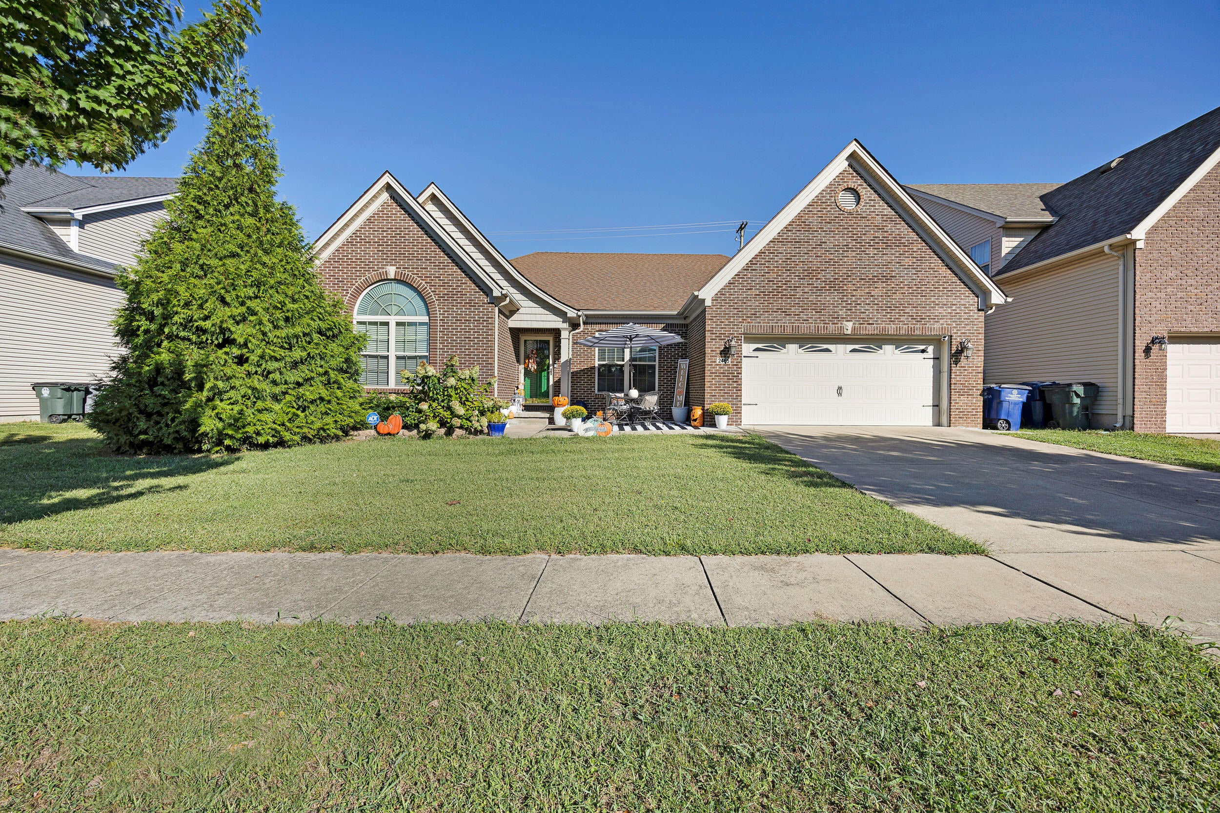 2465 Fieldrush Road — photo
