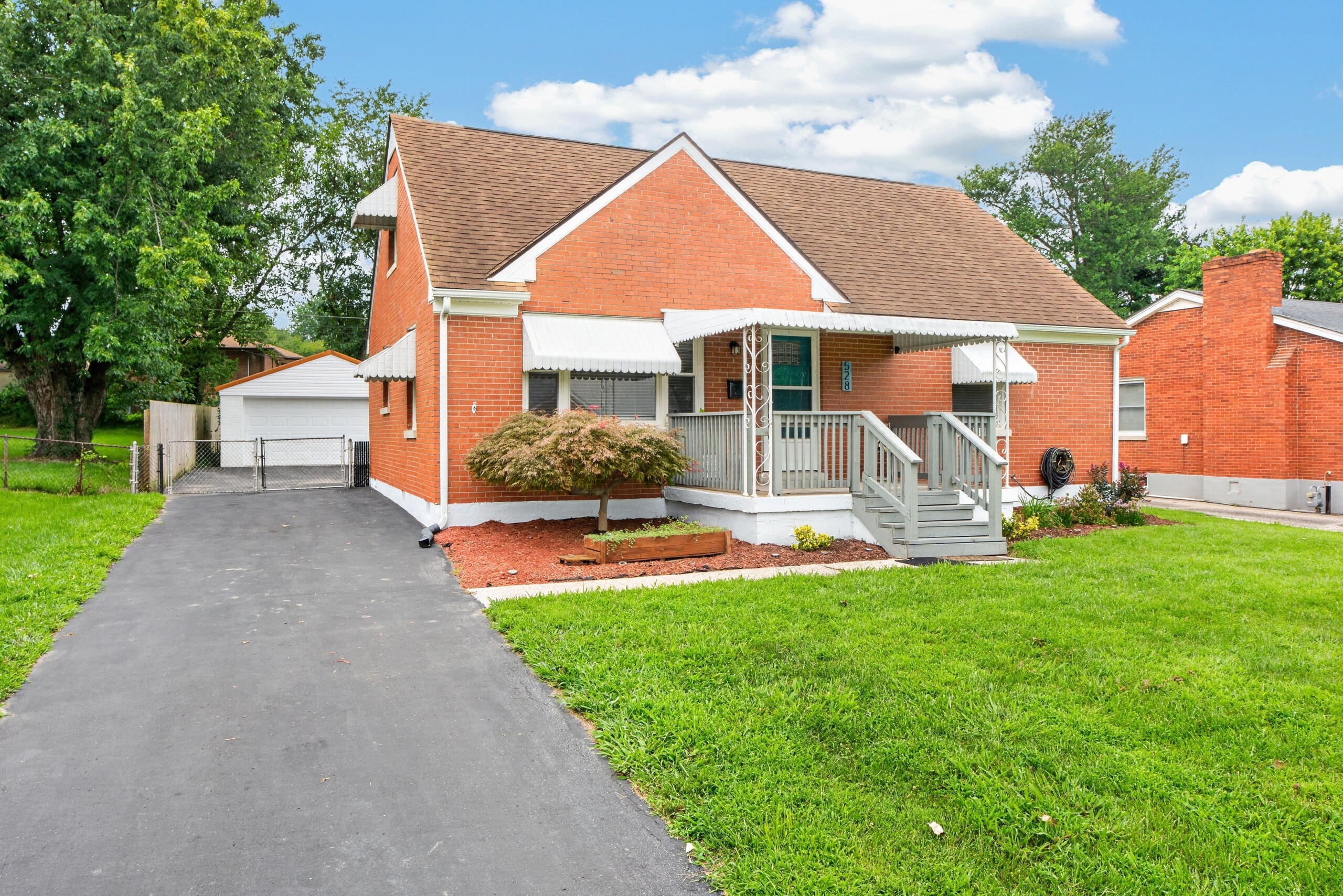 528 Hi Crest Drive — photo