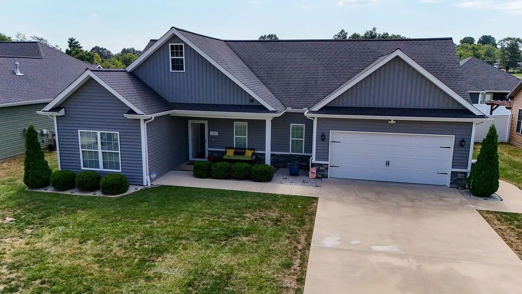 220 Hunters Ridge Drive, Paducah, KY 42001