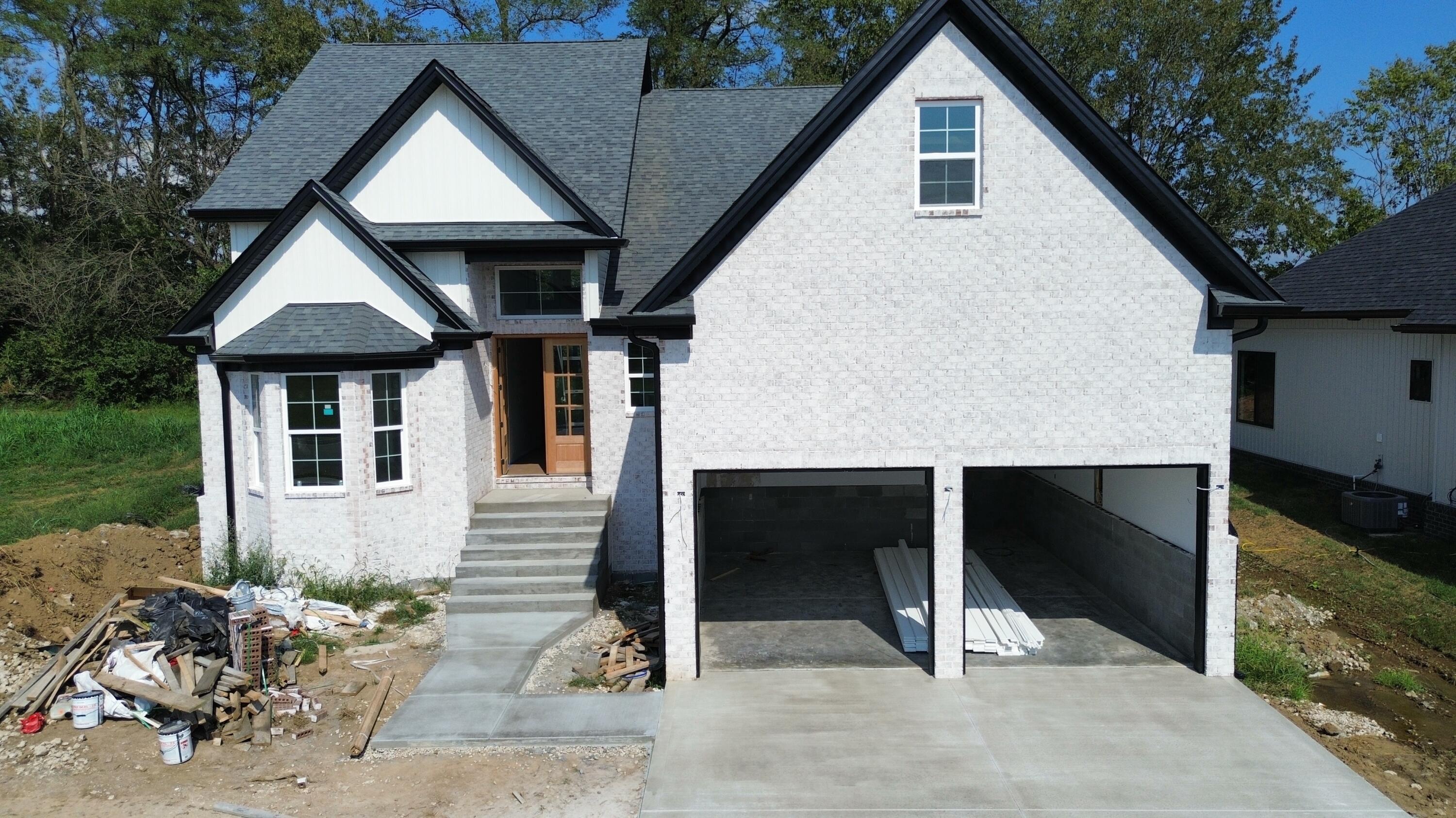 1004 Shelburne Way — photo