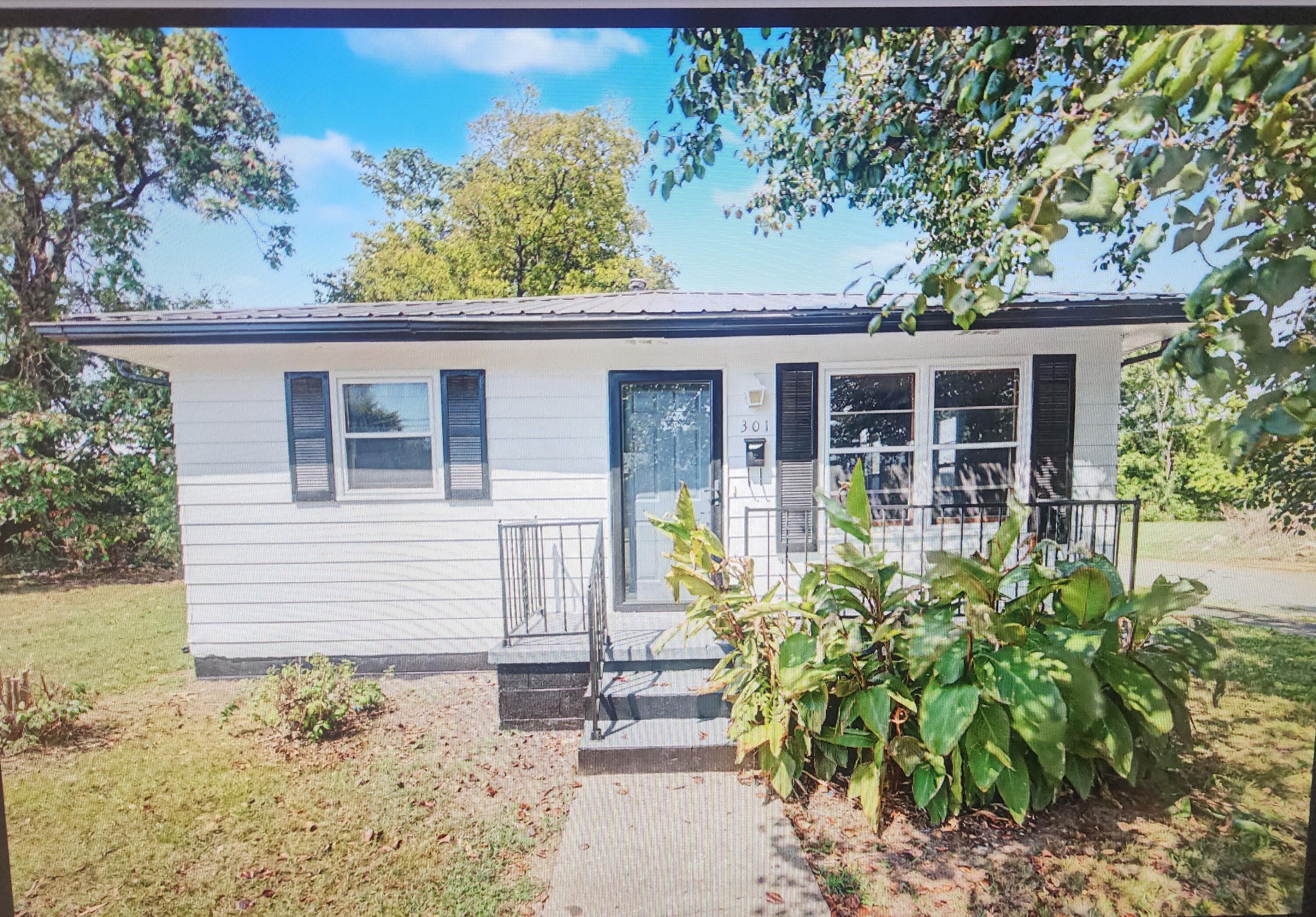 301 S Campbell Street — photo