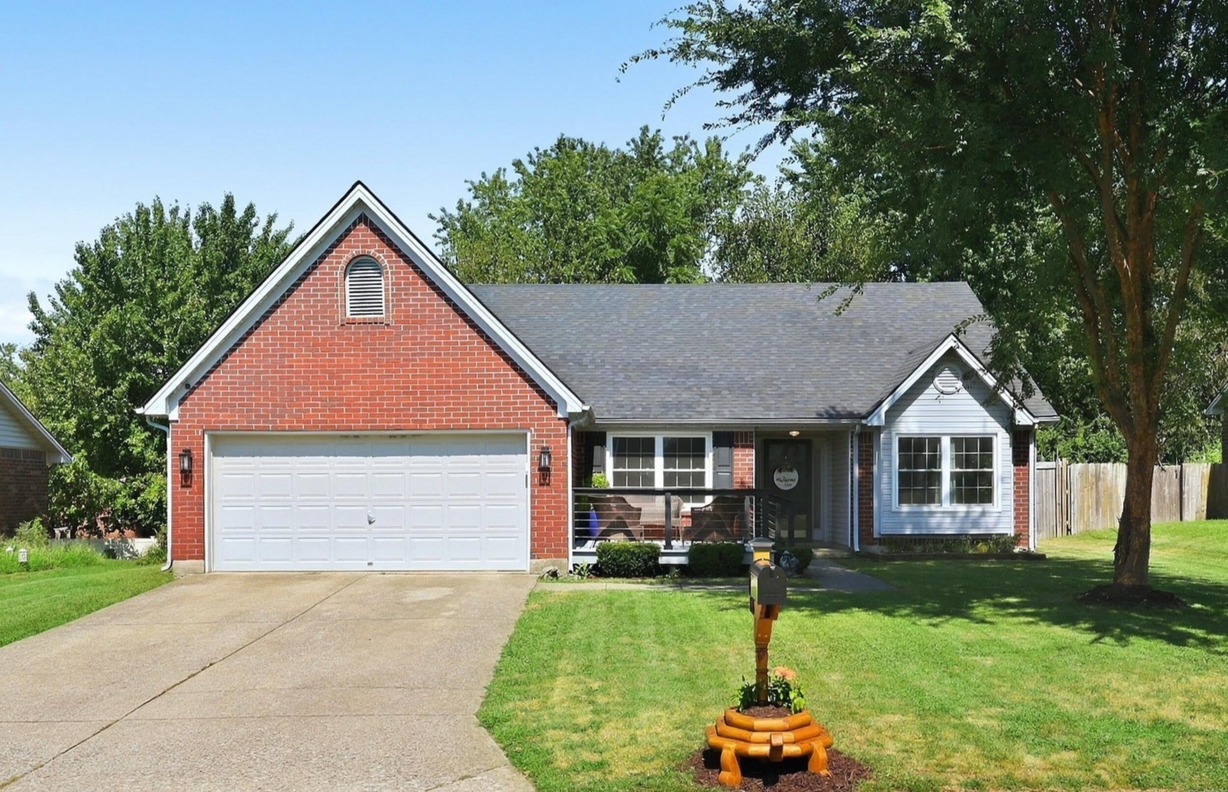 136 Hawthorne Drive — photo