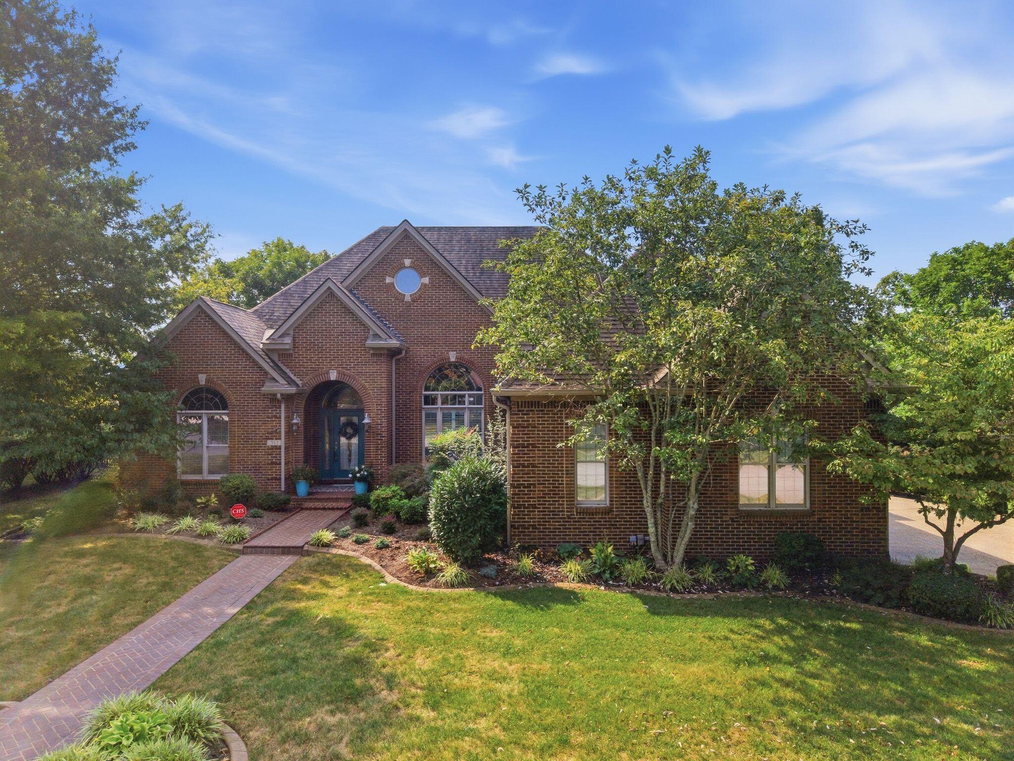 913 Cabernet Drive — photo