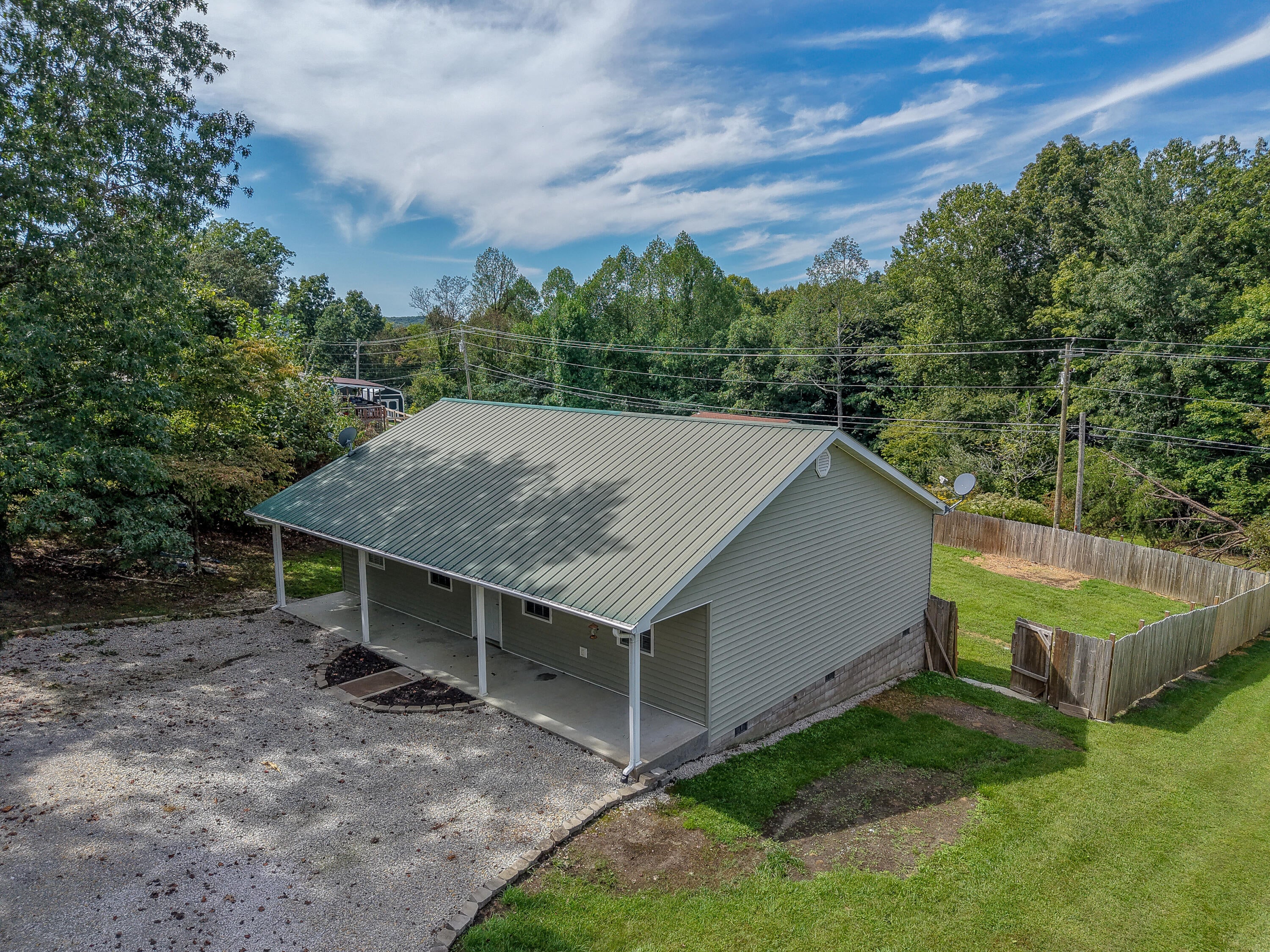 211 Ridgeway Drive — photo