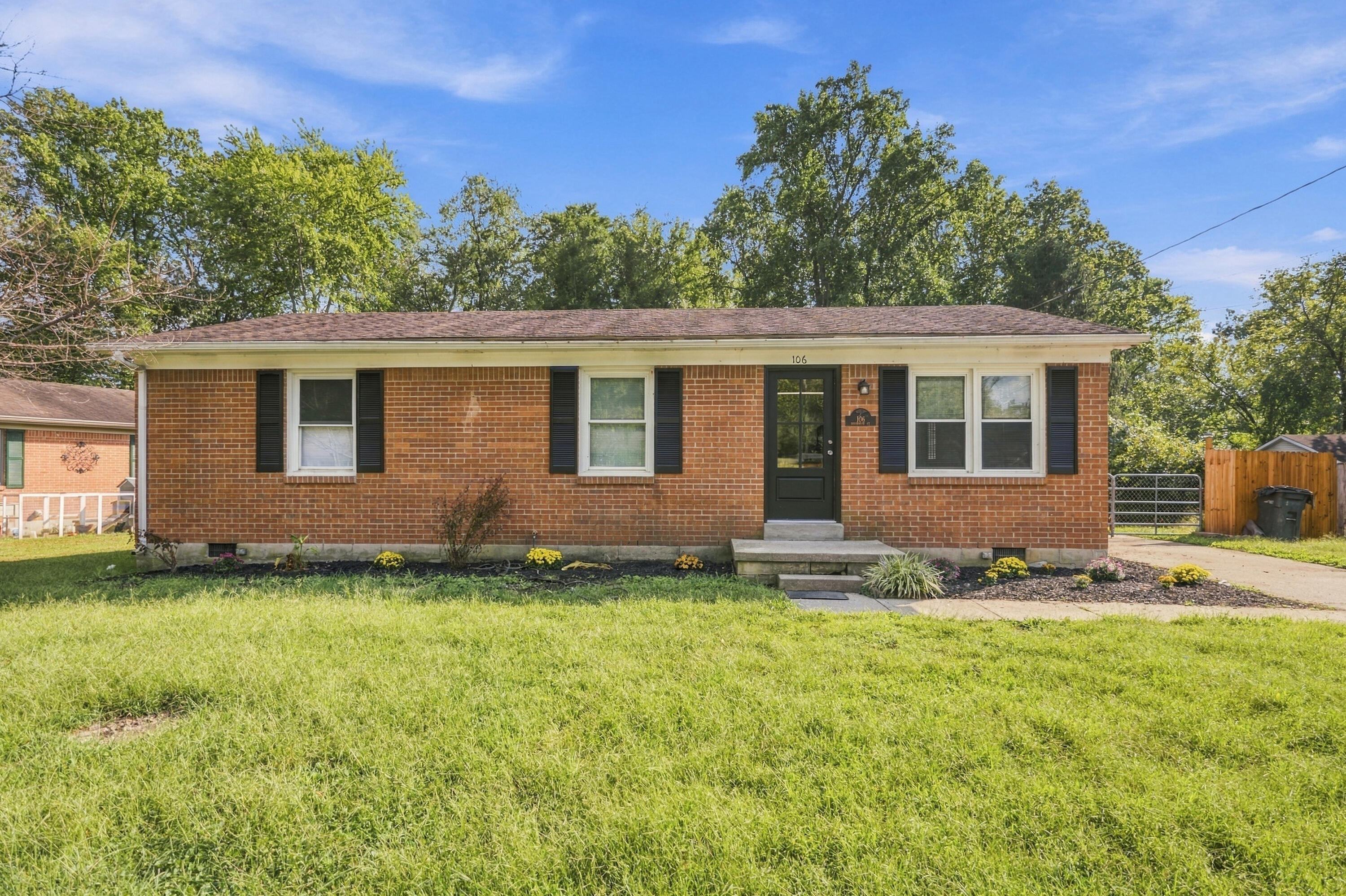 106 Brushwood Court — photo