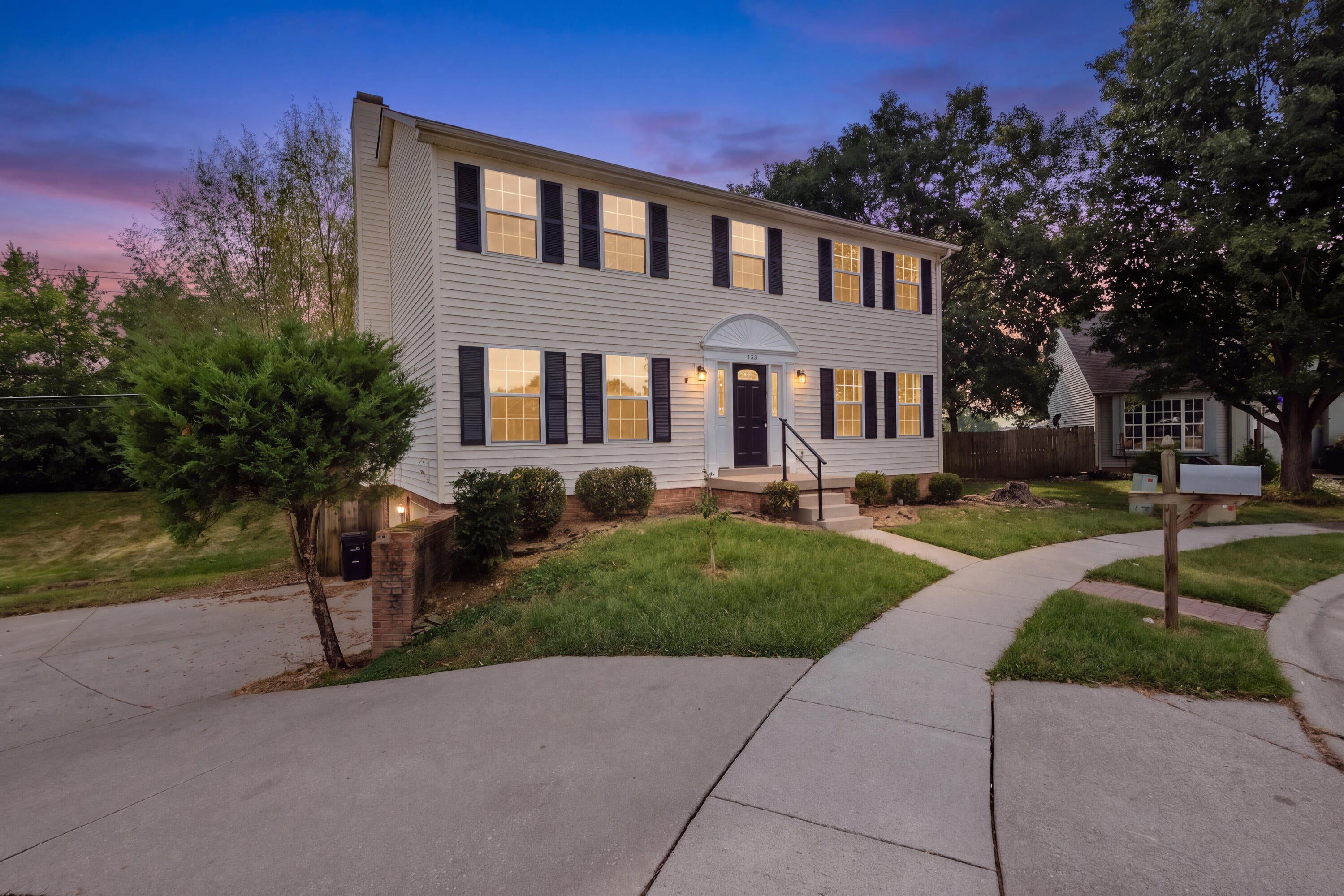 1104 Clovelly Court — photo