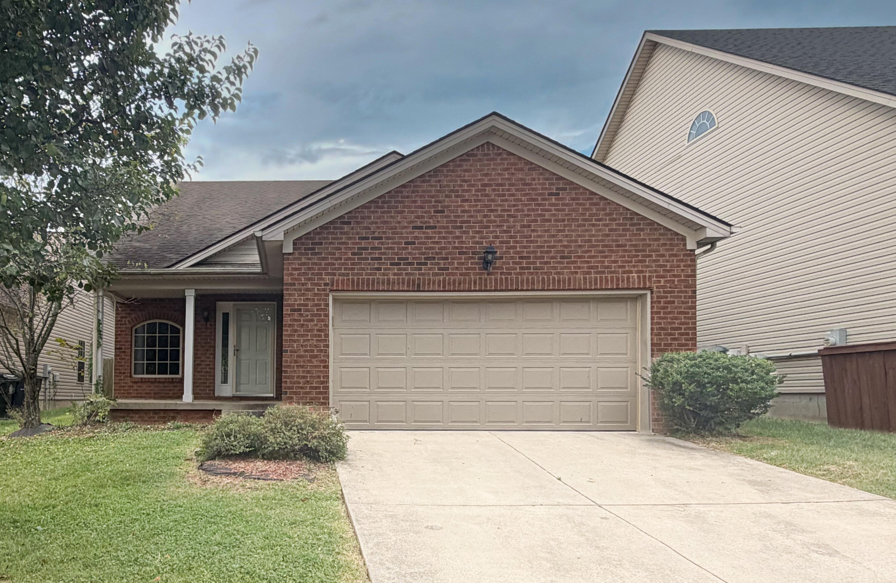 2513 Denburn Court — photo