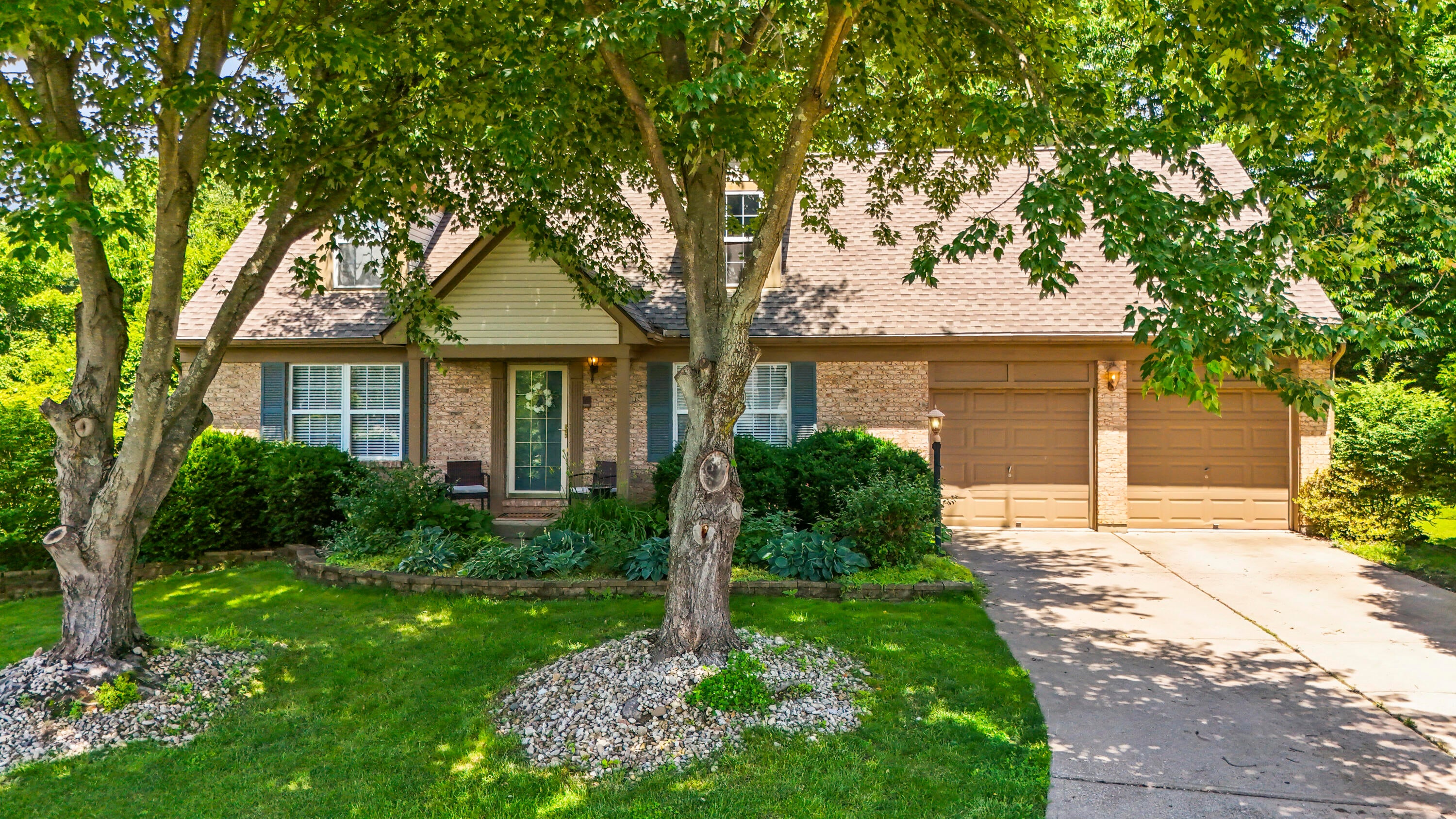 2951 Babbling Brook Way — photo
