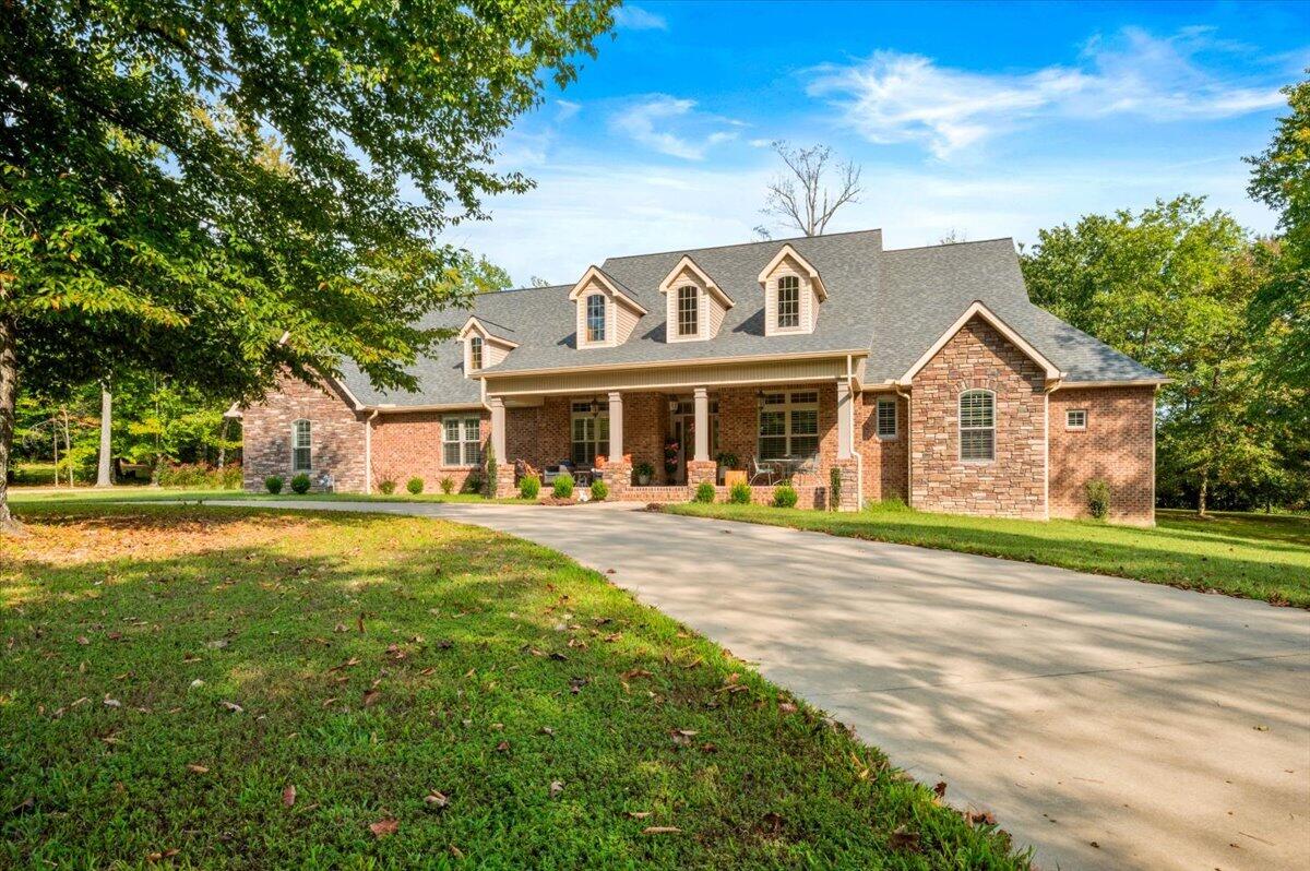 306 Combs Circle — photo