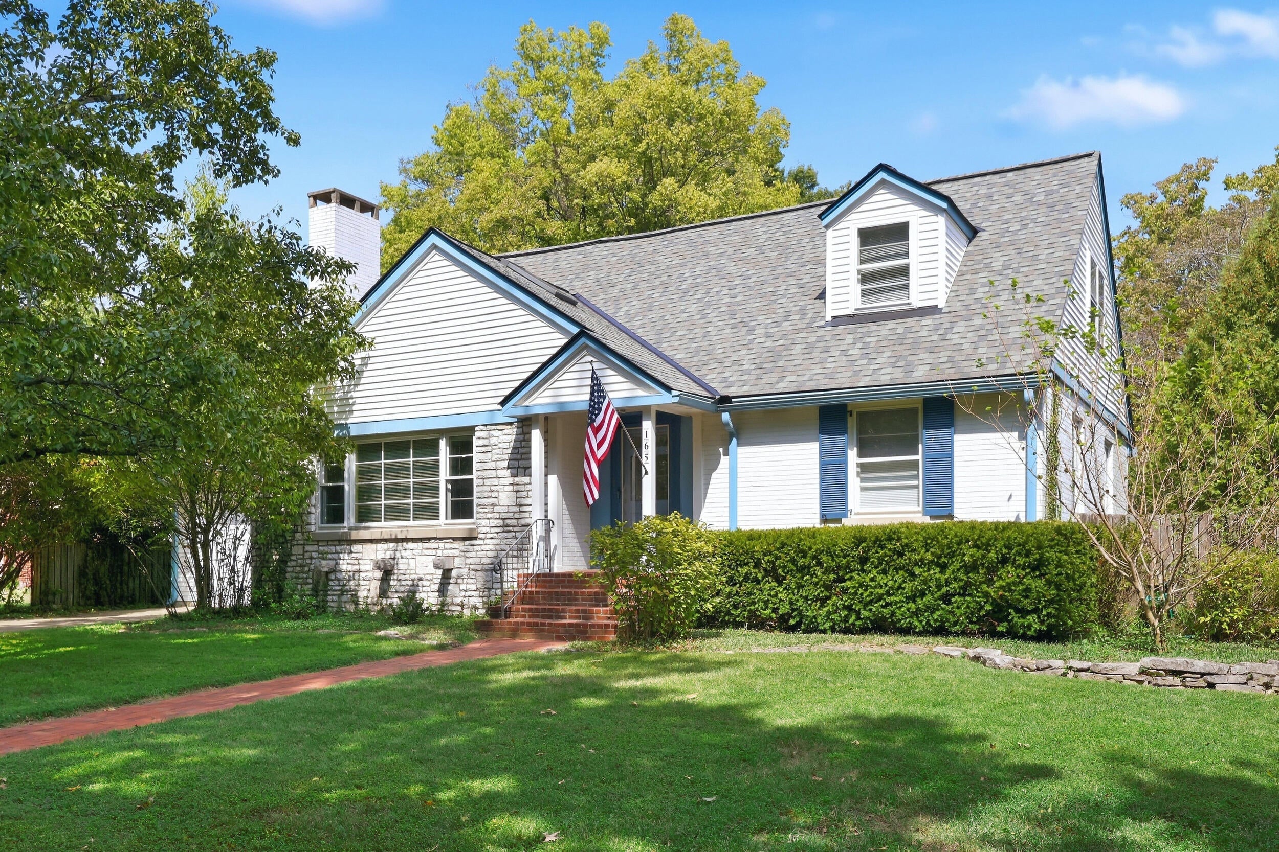 165 Cherokee Park — photo