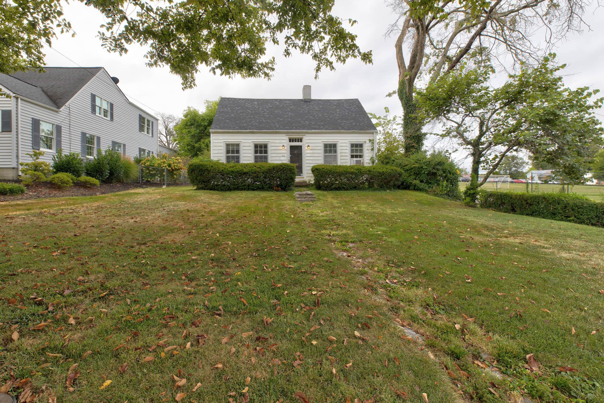 408 W Maple Street — photo