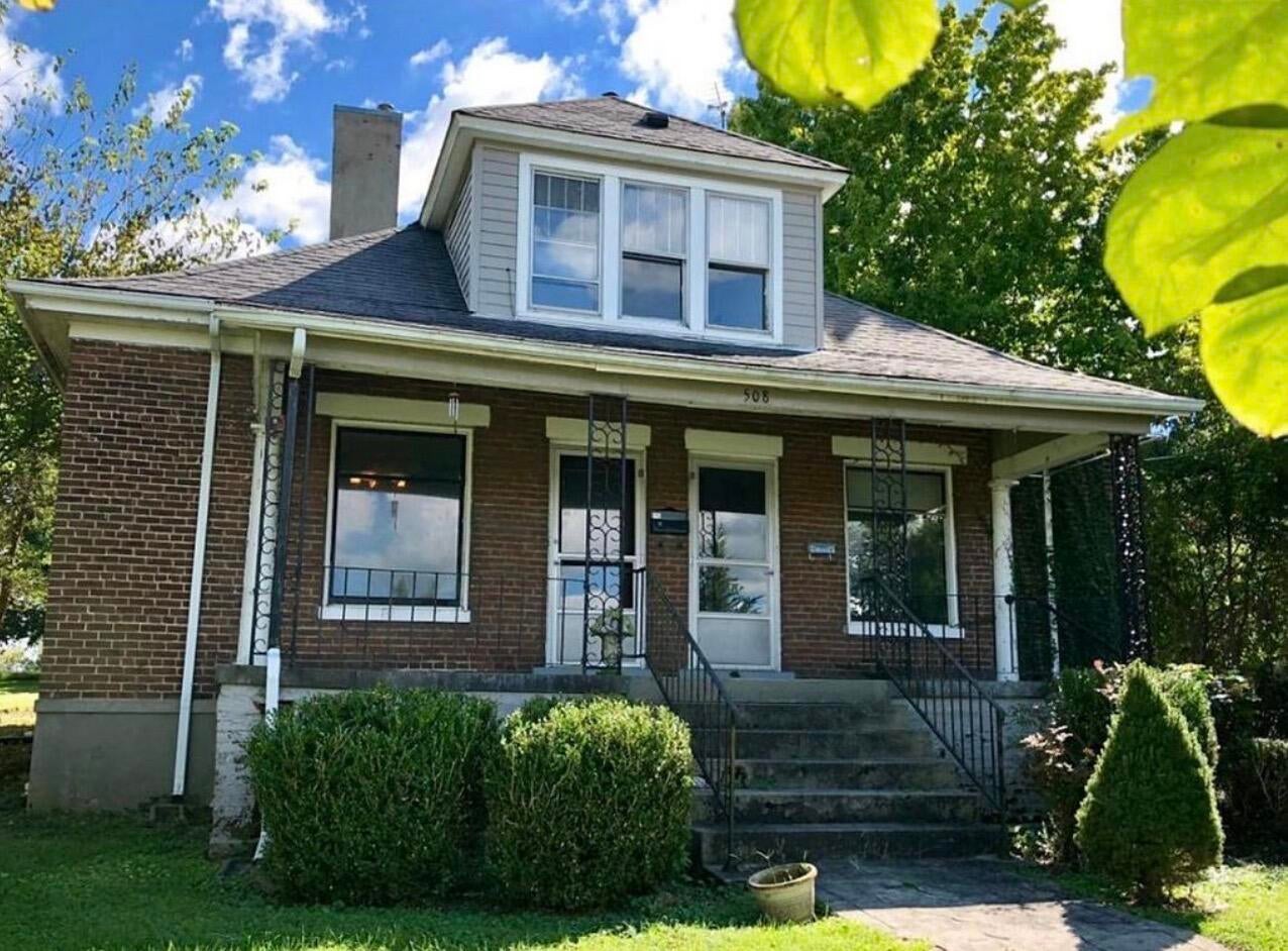508 W Maple Street a-B — photo