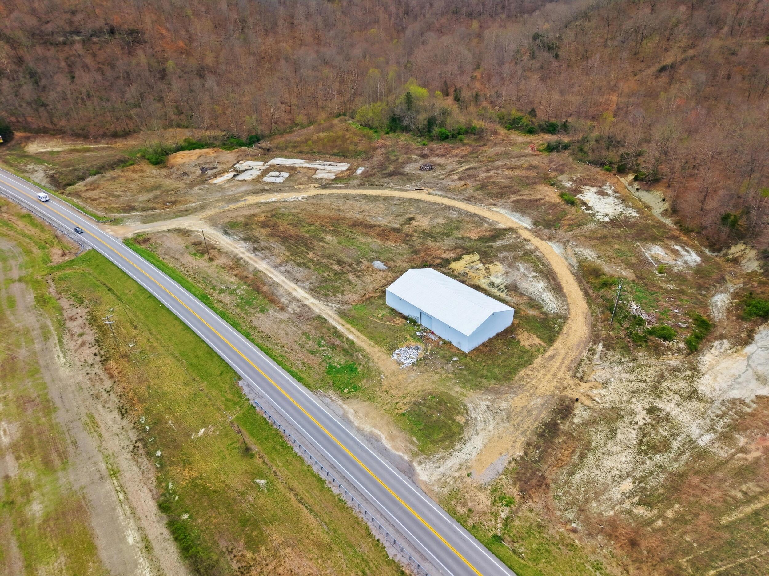 8135 US-127 — photo