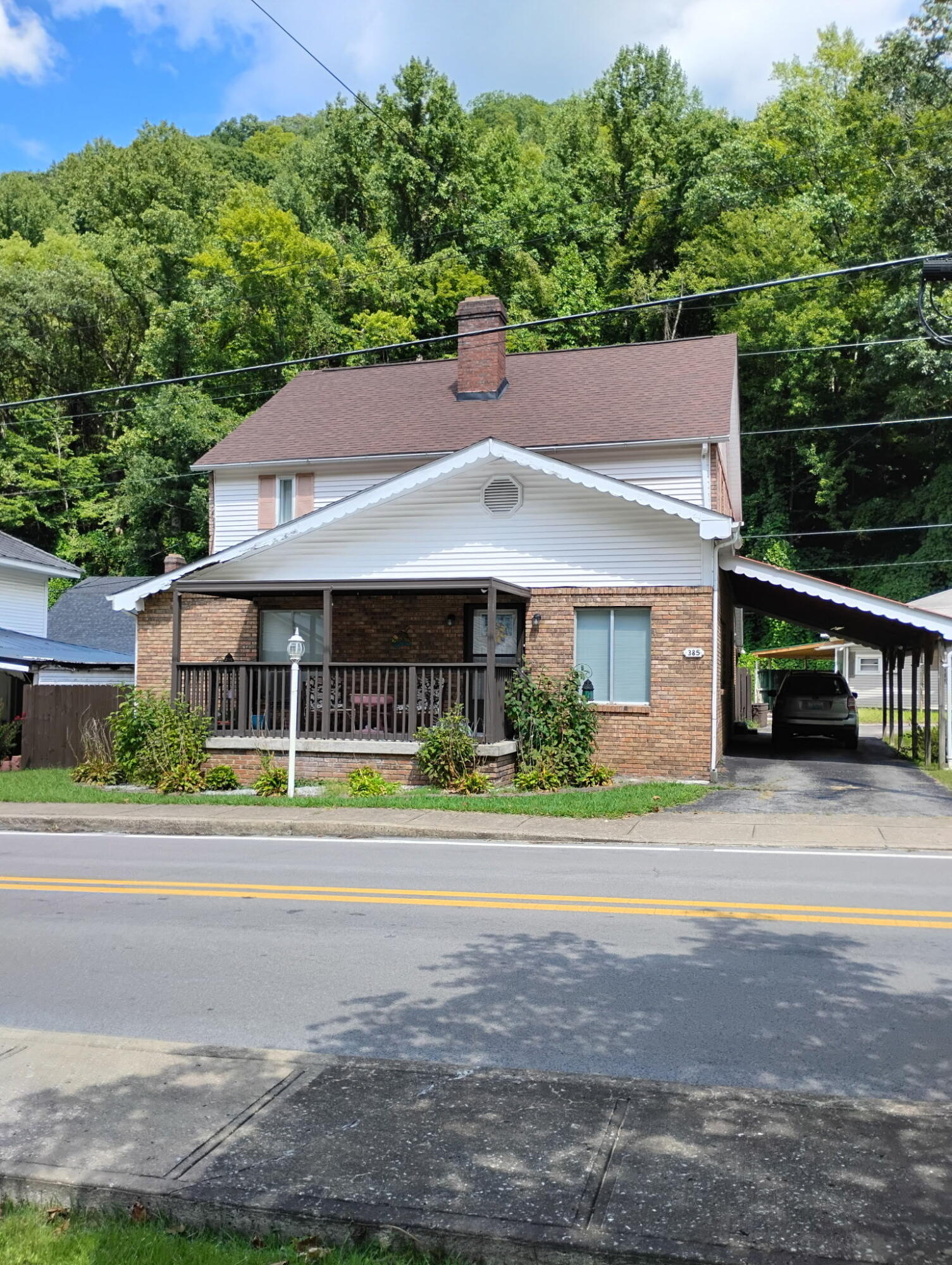 385 E Main Street — photo