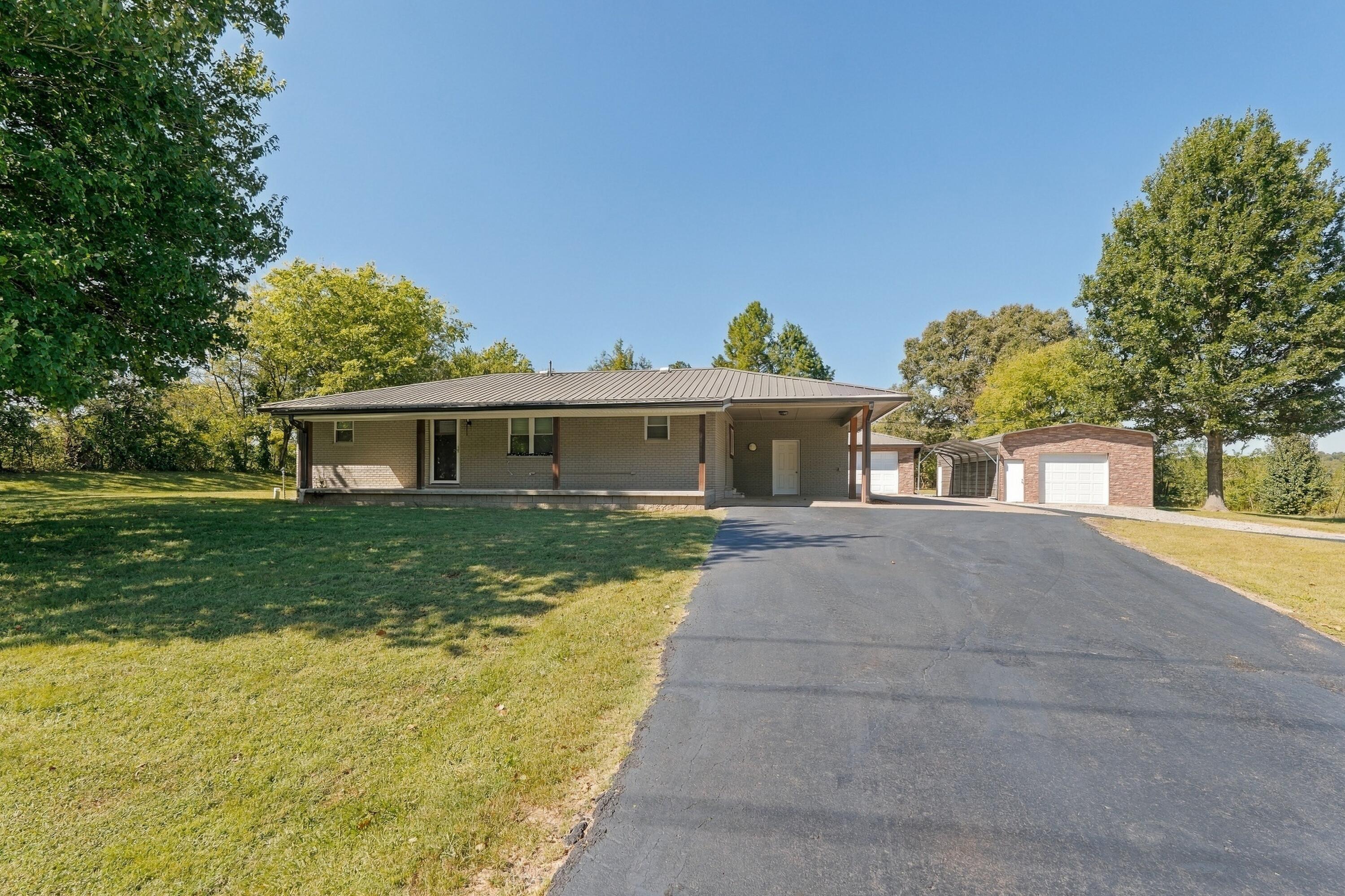 6059 US 60 W — photo