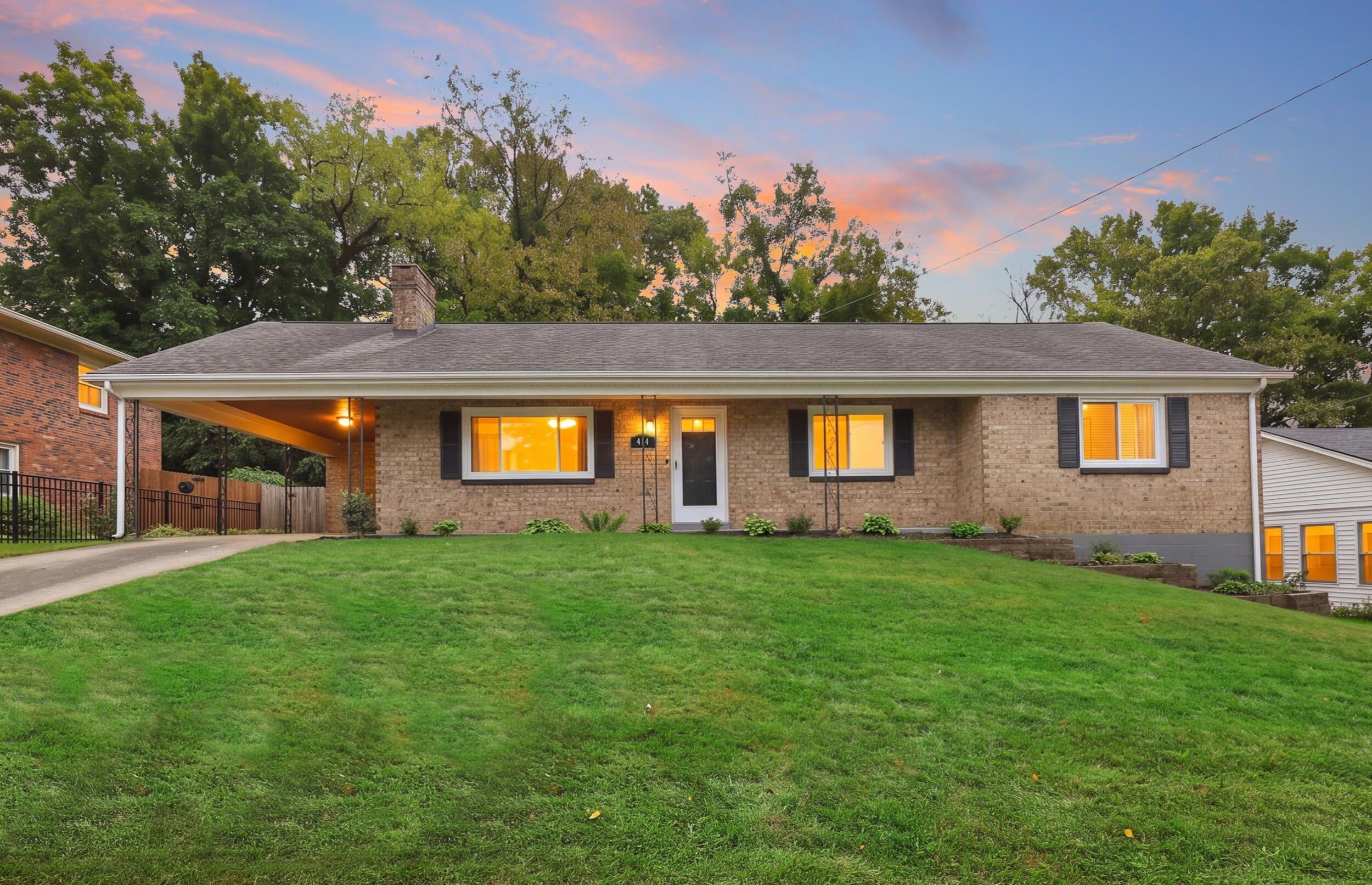 414 Wallace Court — photo