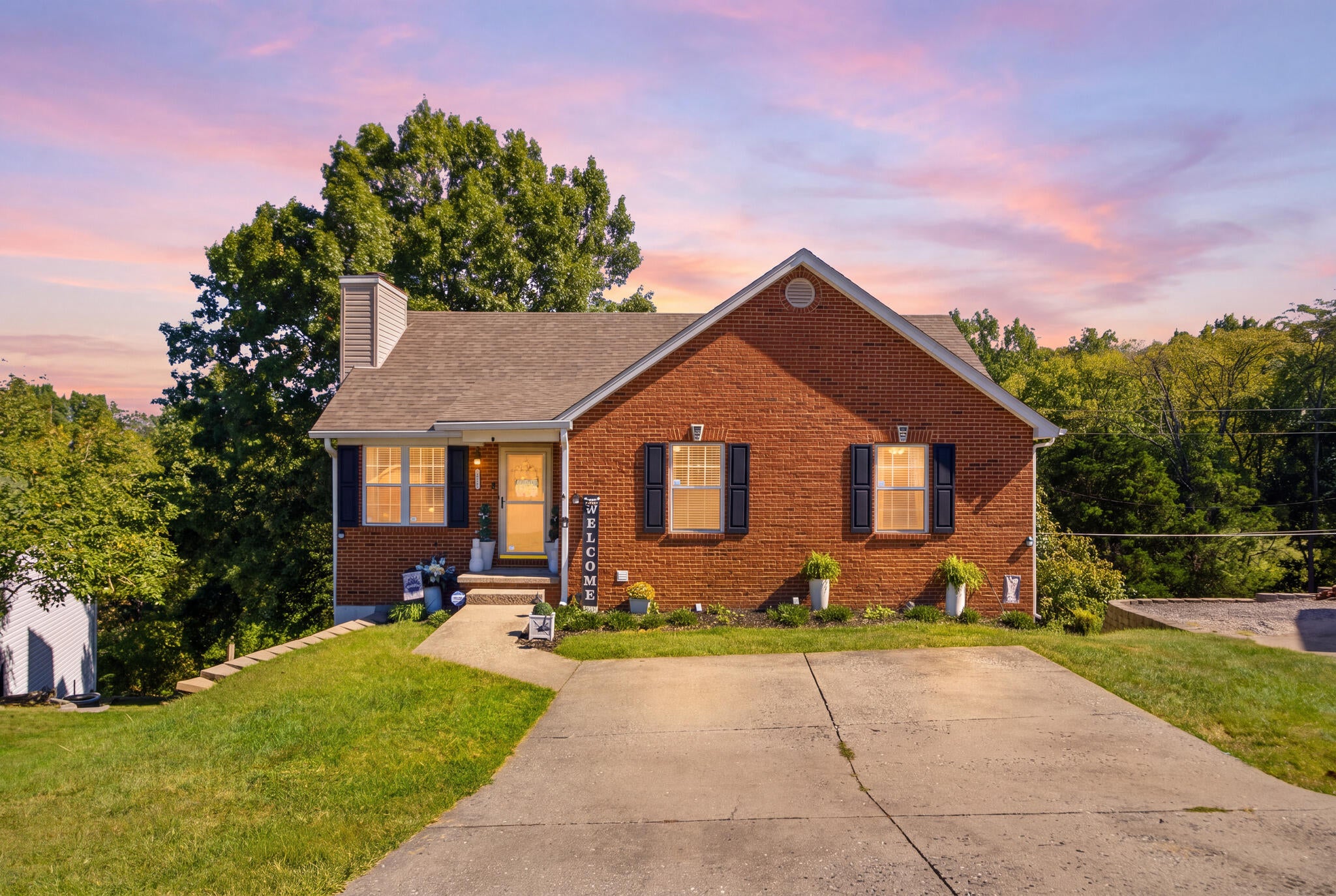 118 River Oak Drive — photo