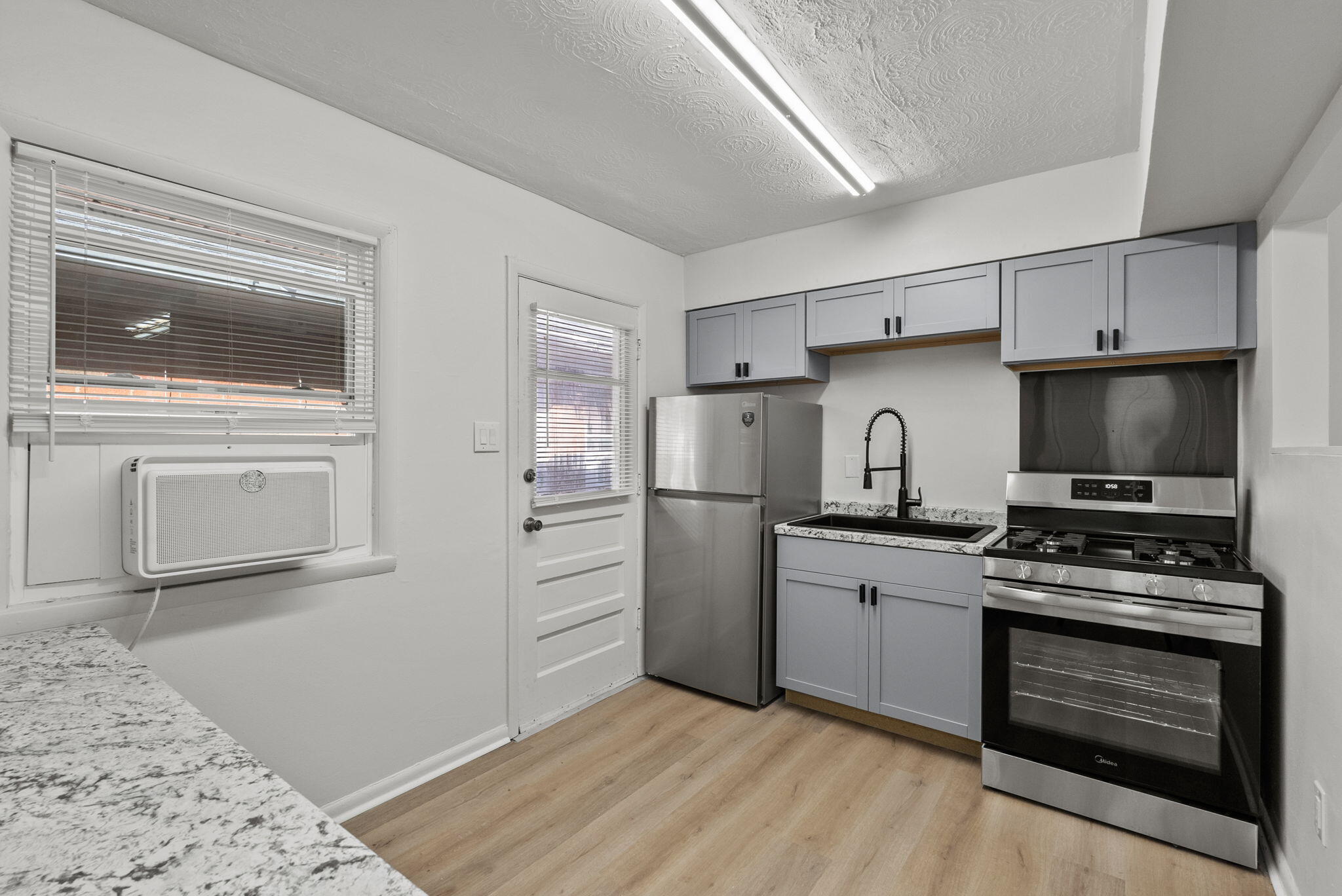 520 Booker Street 3 — photo