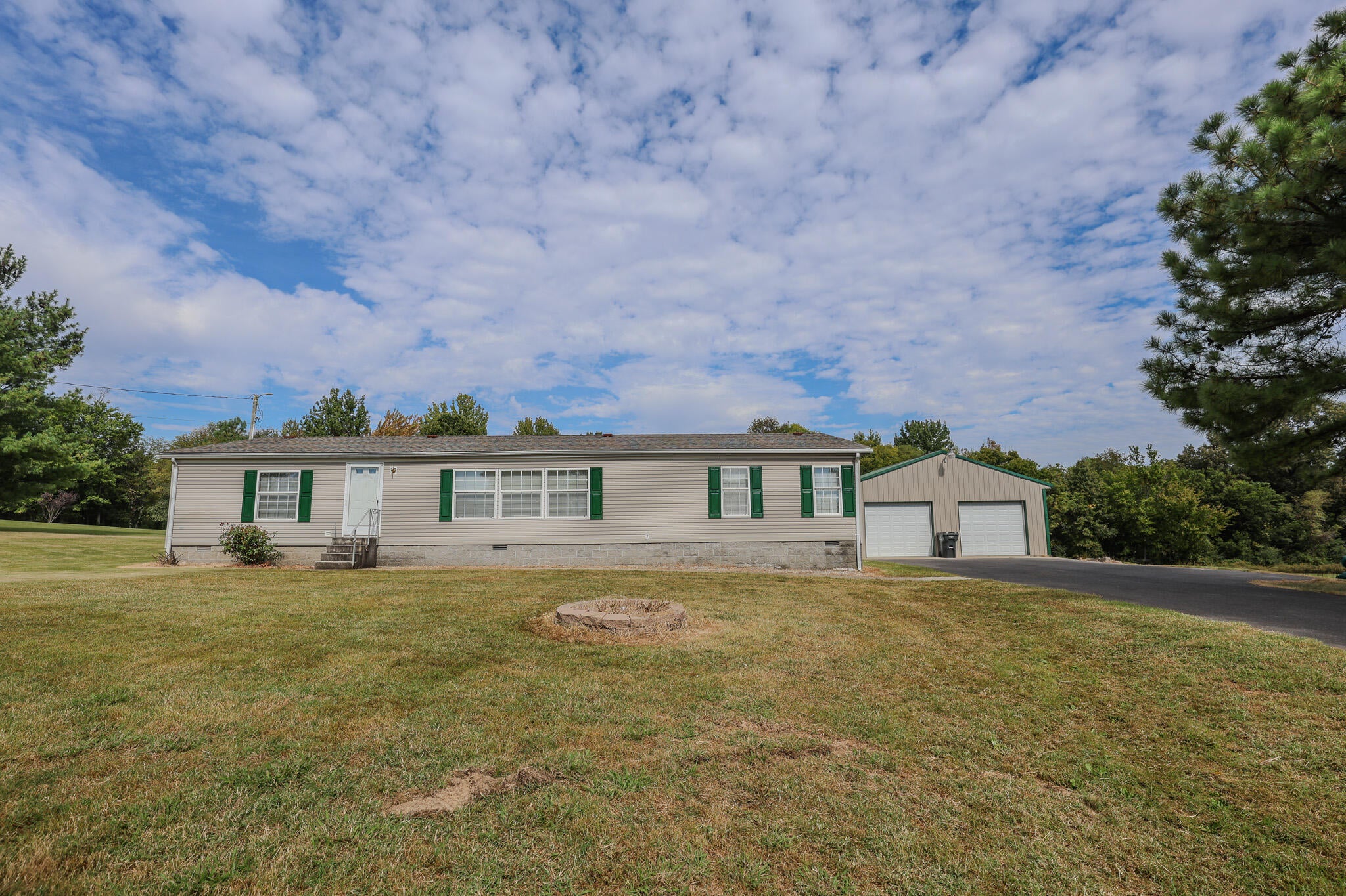 2465 W Lovelaceville Florence Station Road — photo