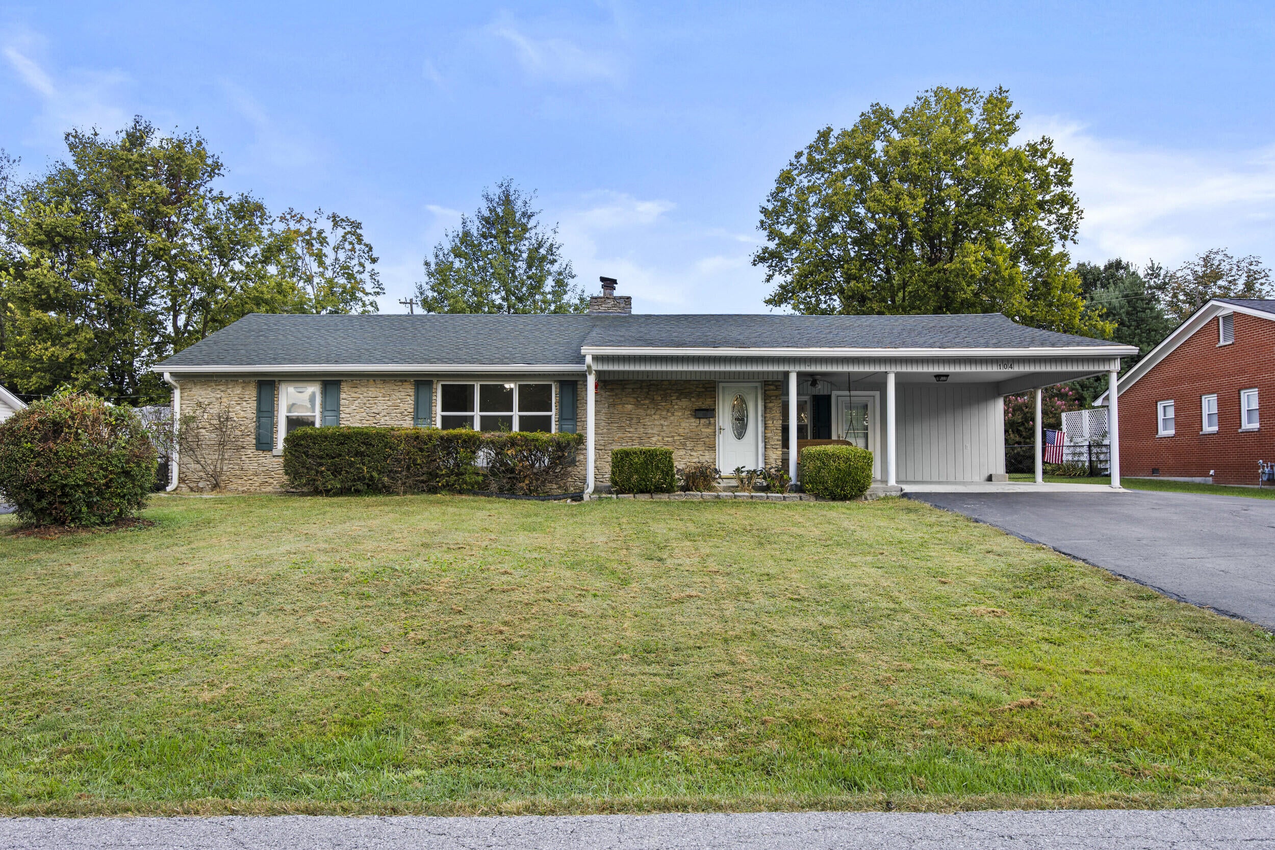 104 Evergreen Drive — photo
