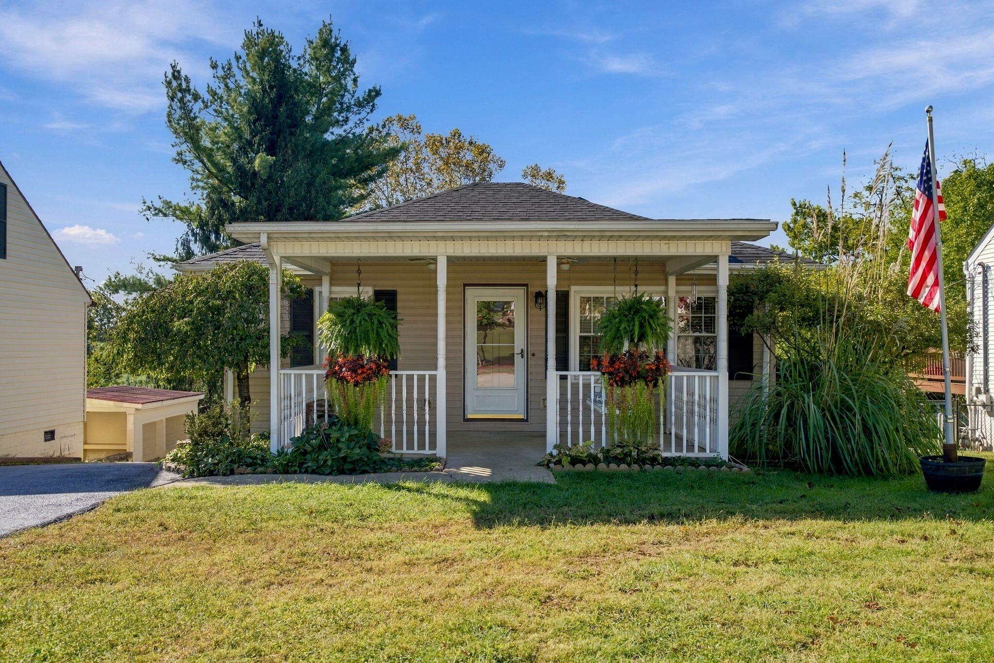 21 Horseshoe Drive — photo