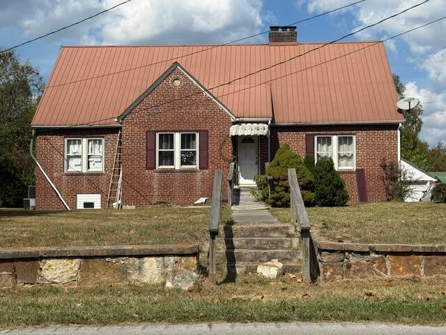 112 W Williamsburg Street — photo