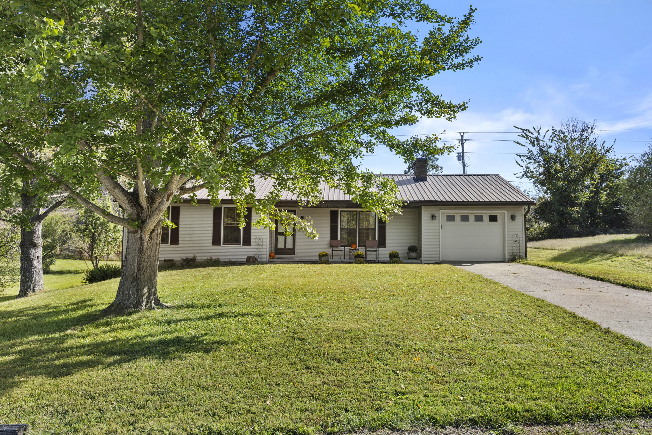 48 Roscoe Court — photo