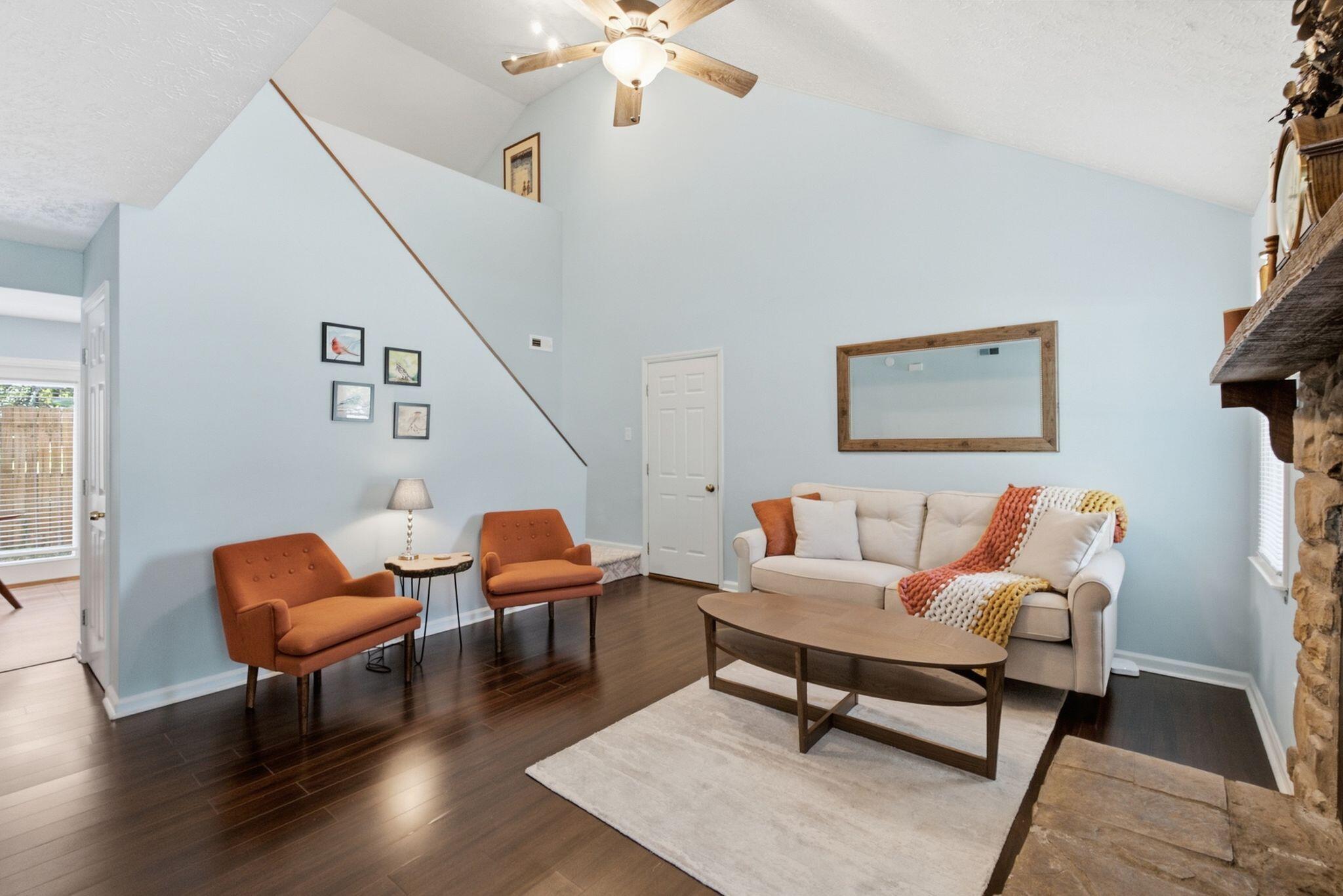 200 Jon Allen Lane — photo