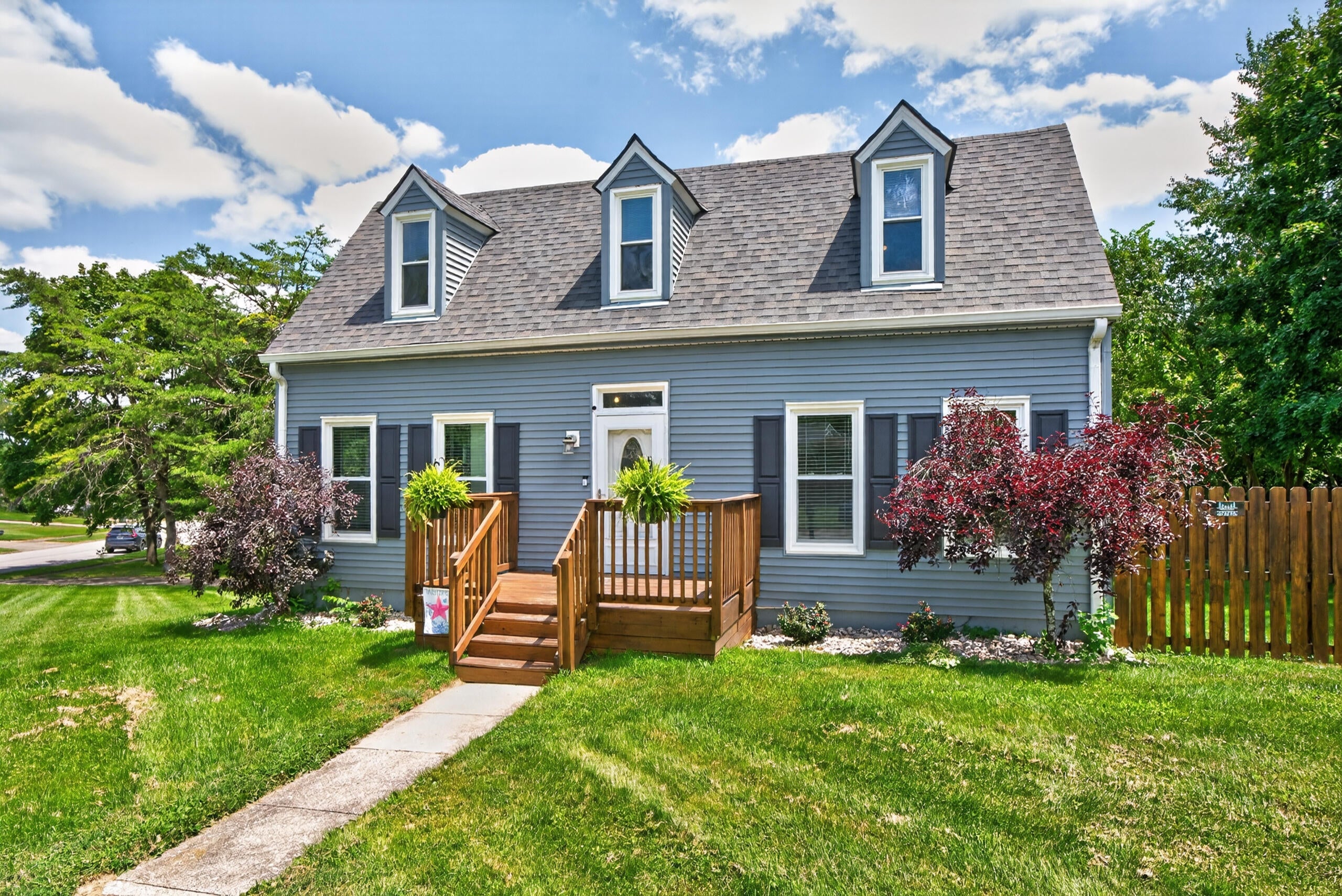 3905 Sundart Drive — photo