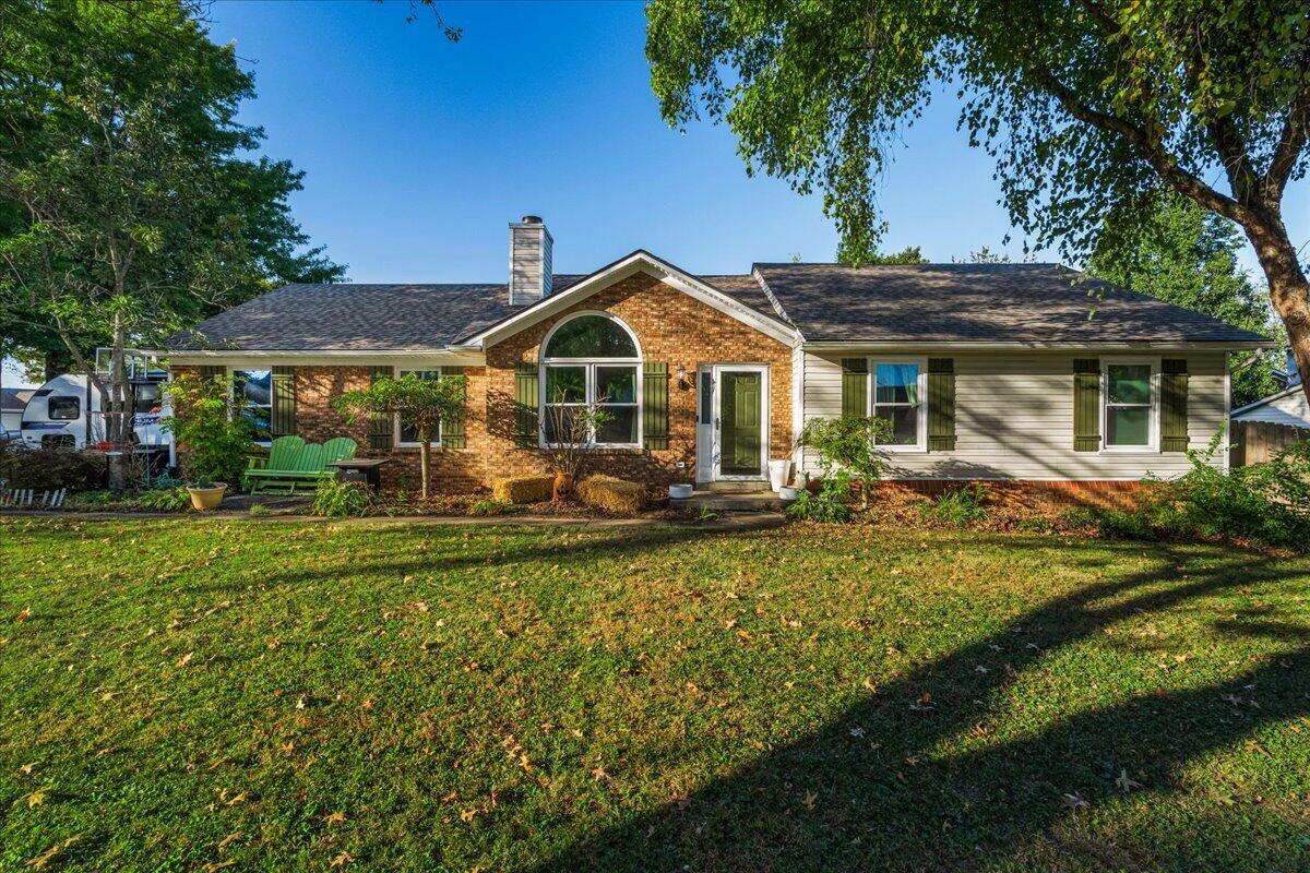 4044 Hillside Drive — photo