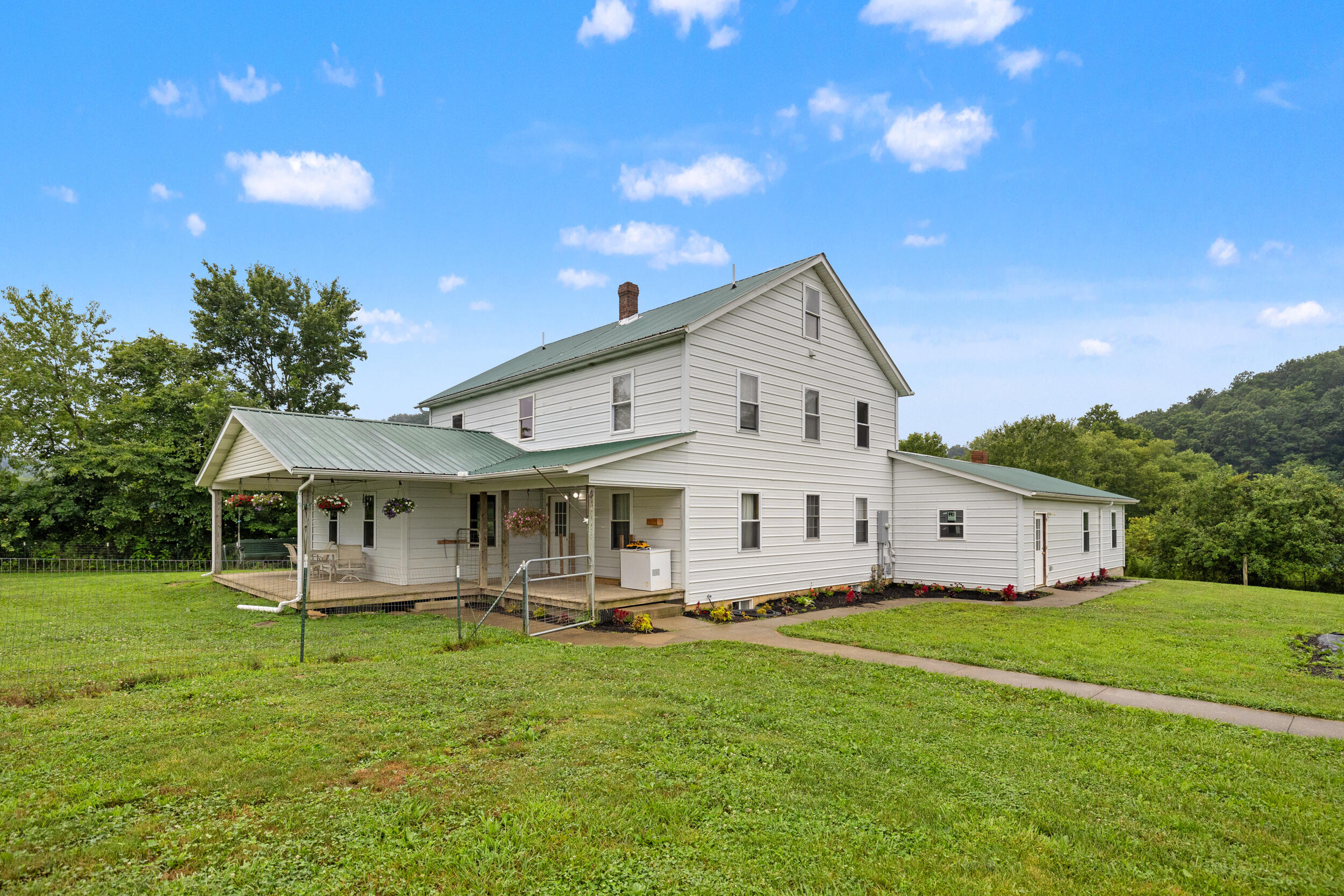 501 Pigeon Forge Road — photo