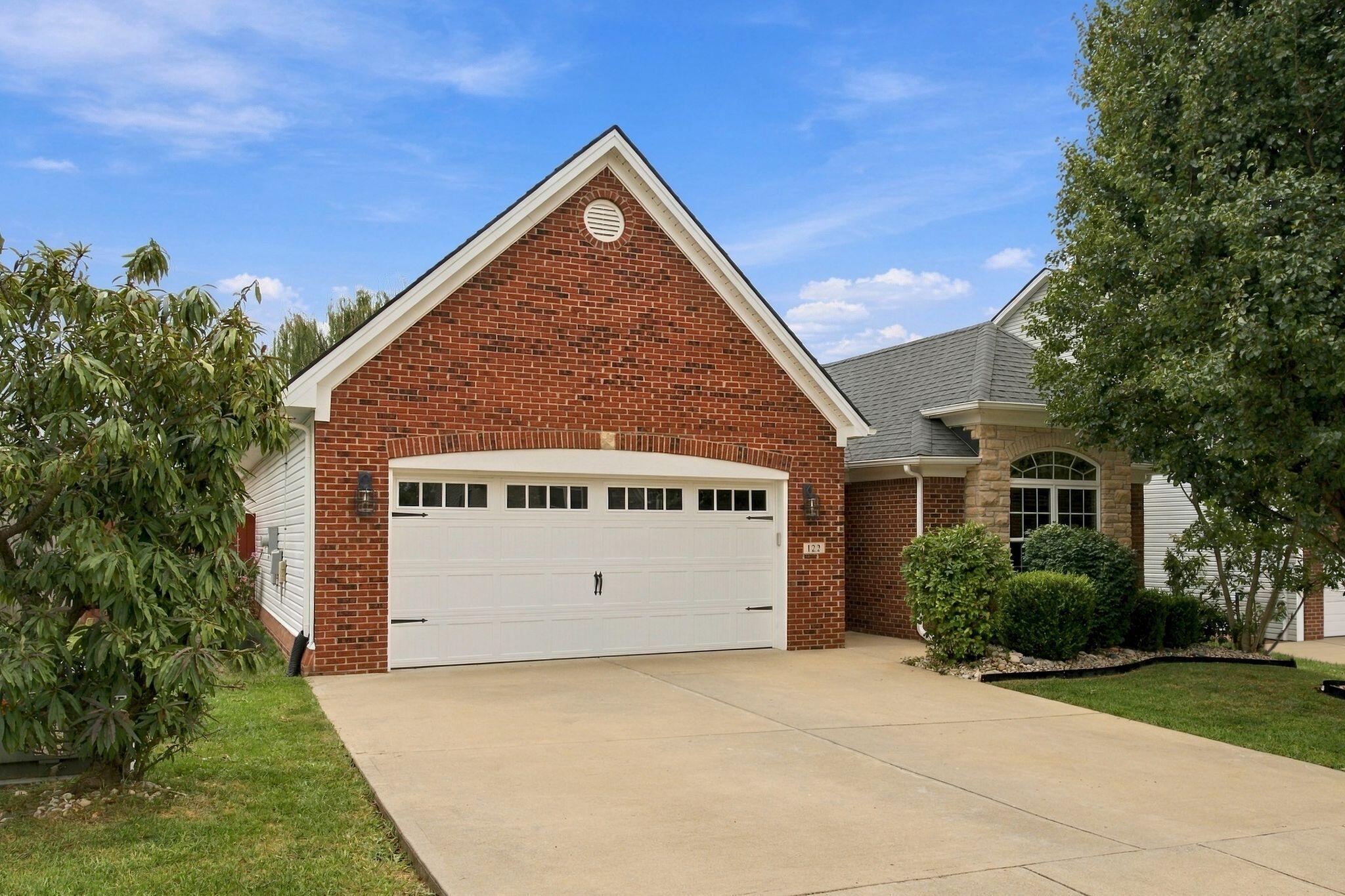 122 Mcintosh Park — photo