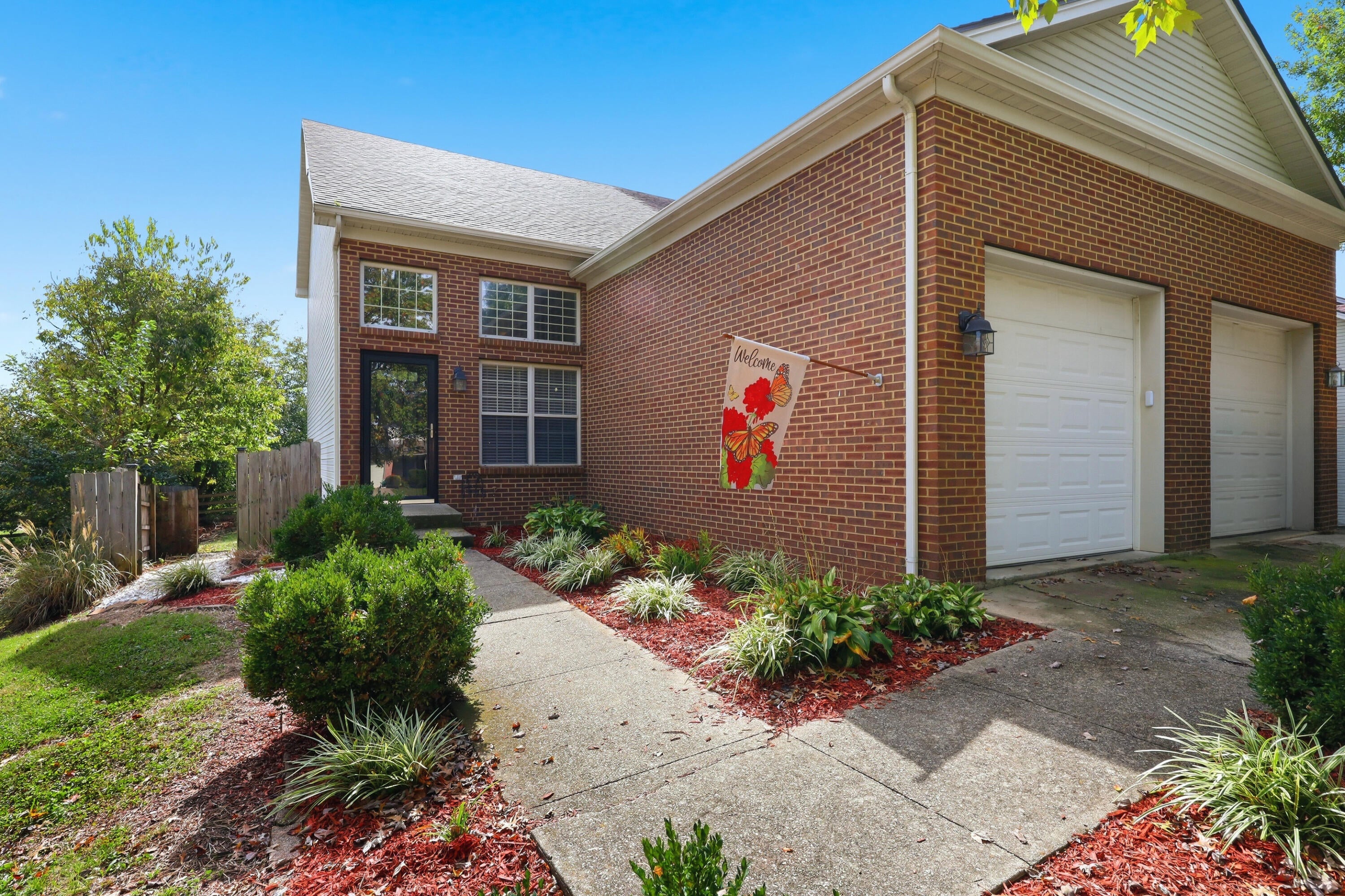 121 Bay Hill Drive — photo
