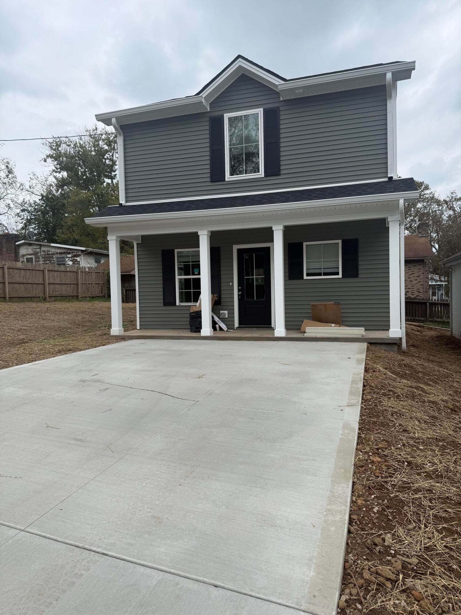 305 Fields Street — photo