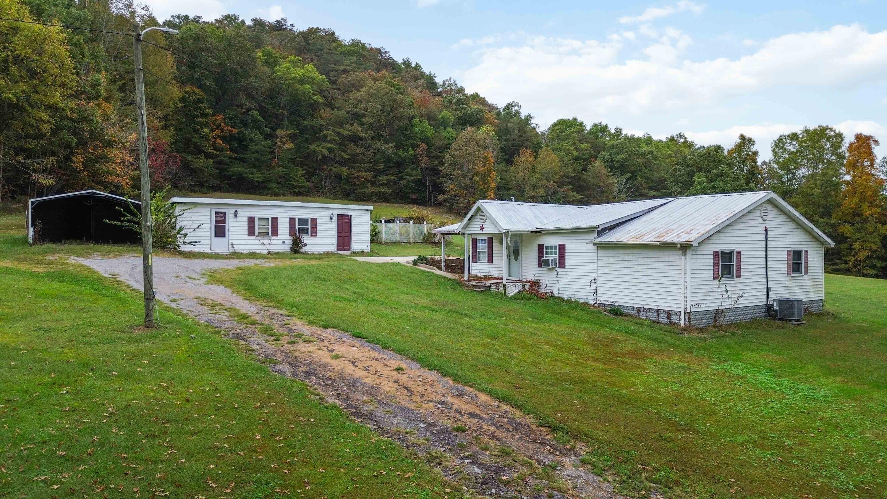 200 Brown Hollow Road — photo
