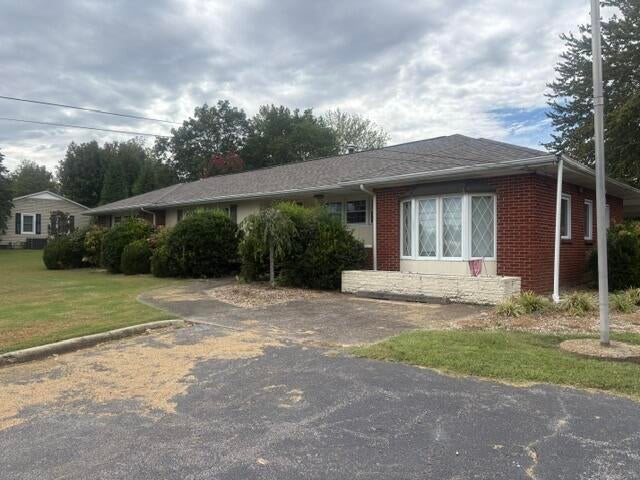 2310 Main Street — photo