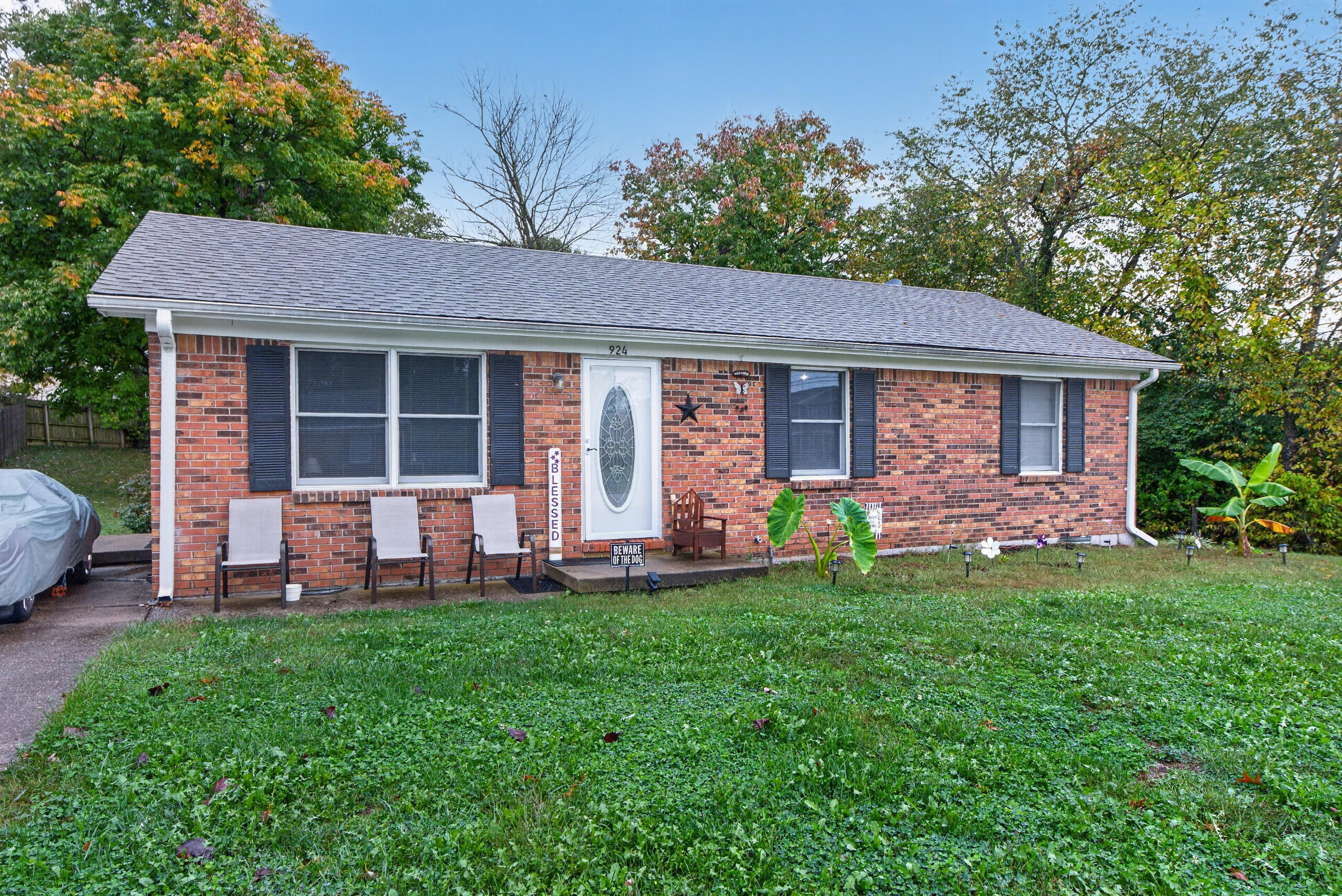 924 Hickory Hill Drive — photo