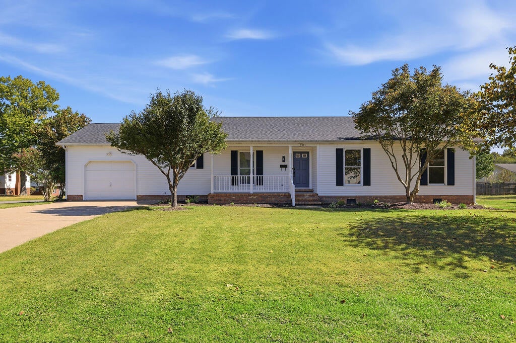 801 Guthrie Drive — photo