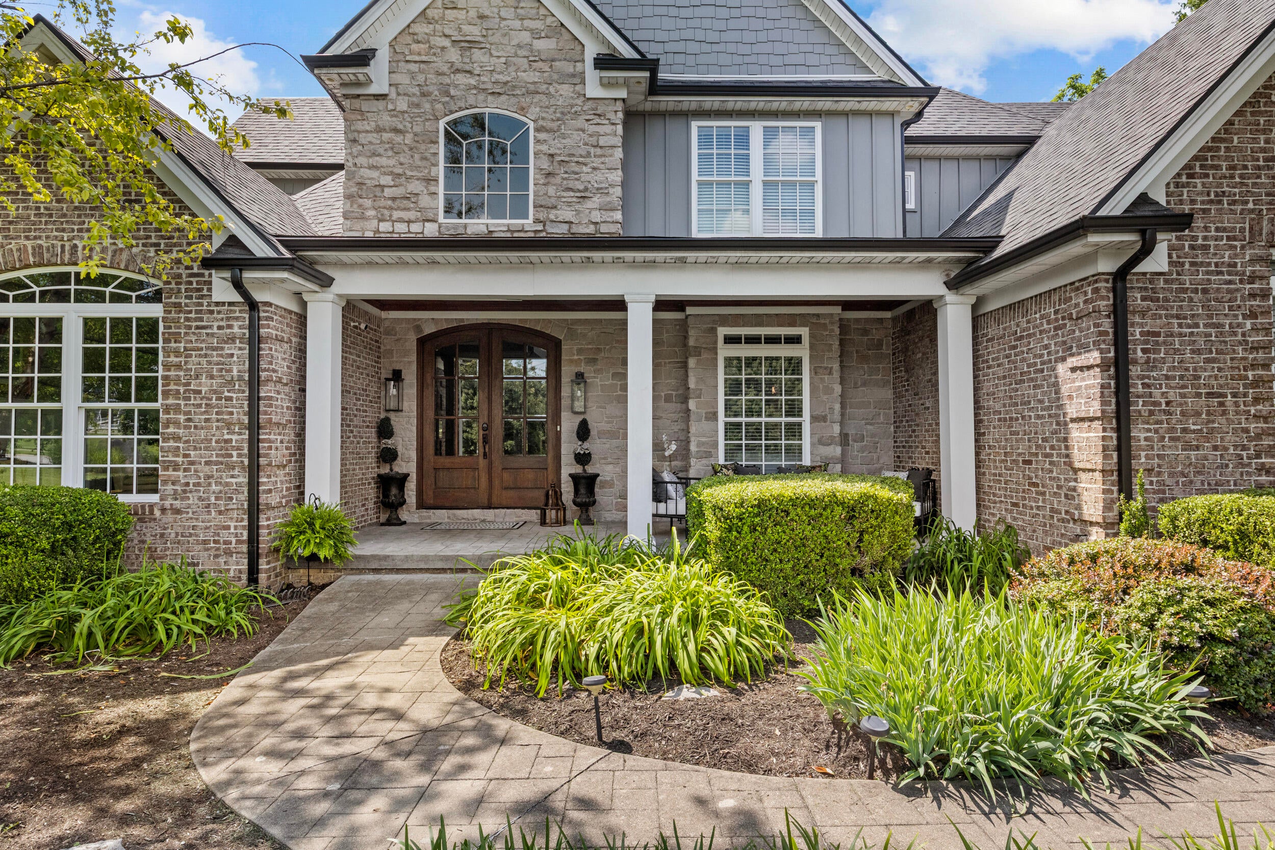 104 Deerfield Circle — photo