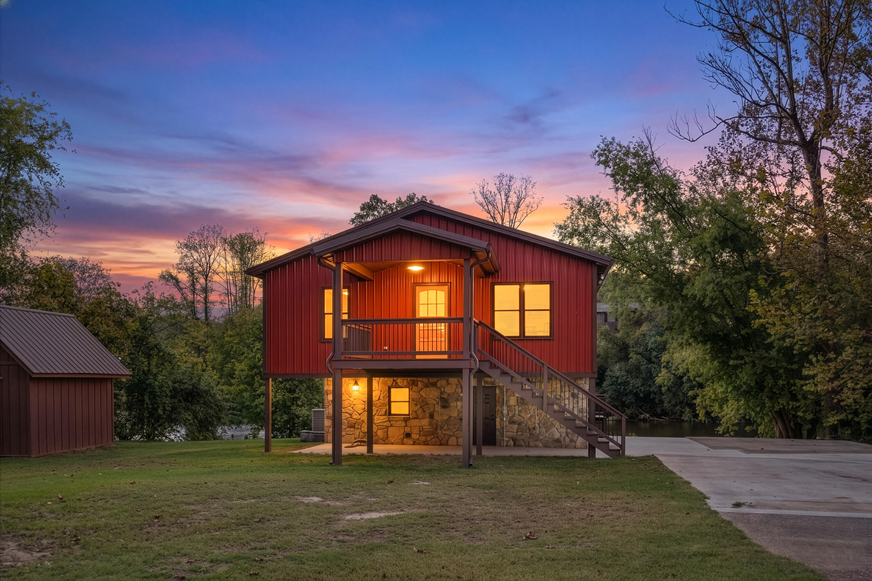 449 Lakeside Drive — photo