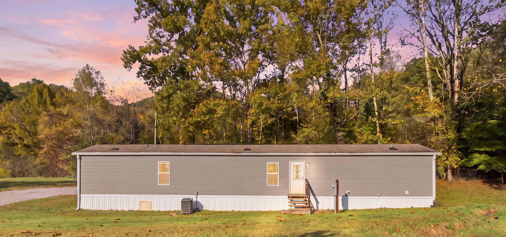 3081 White Oak Road — photo