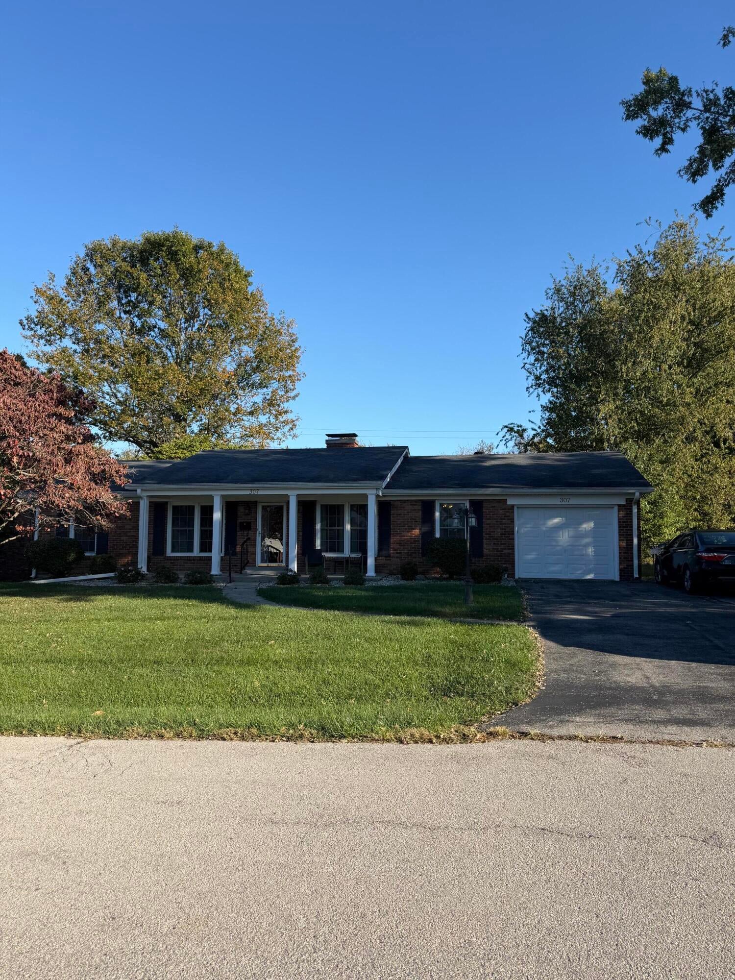 307 Esperanza Drive — photo