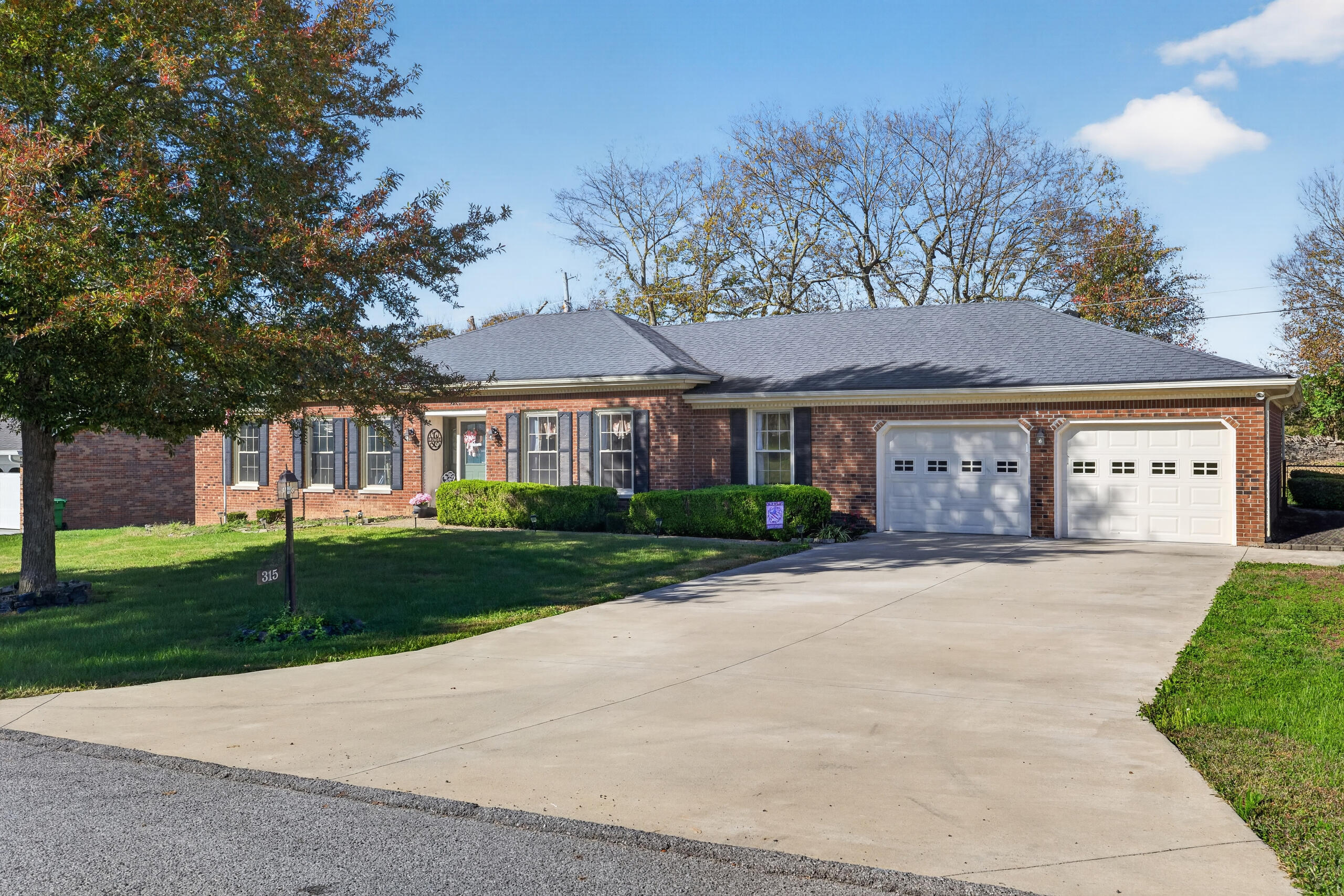 315 Clearbrook Drive — photo