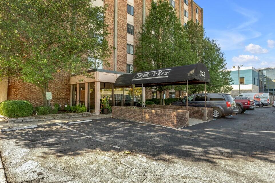 342 Waller Avenue 6B — photo