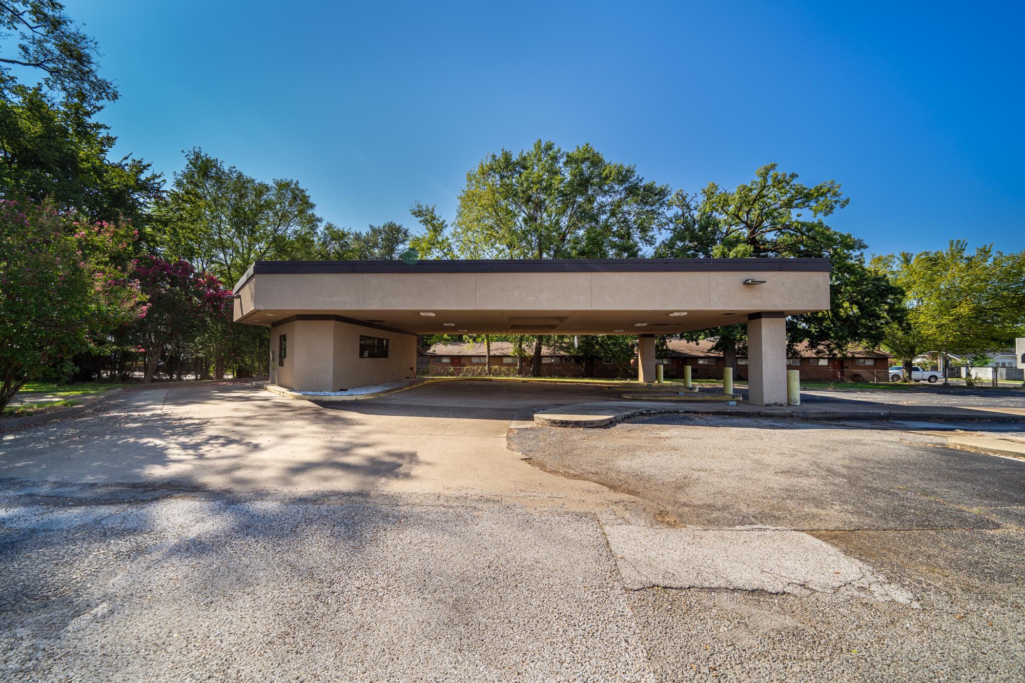 312 S Center — photo