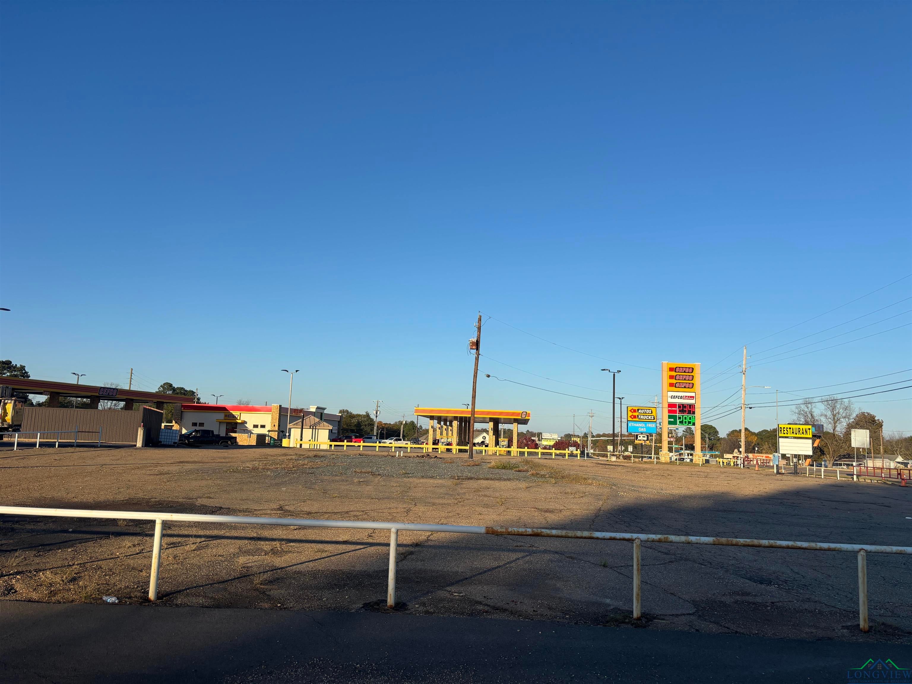 303 Hwy 59 — photo