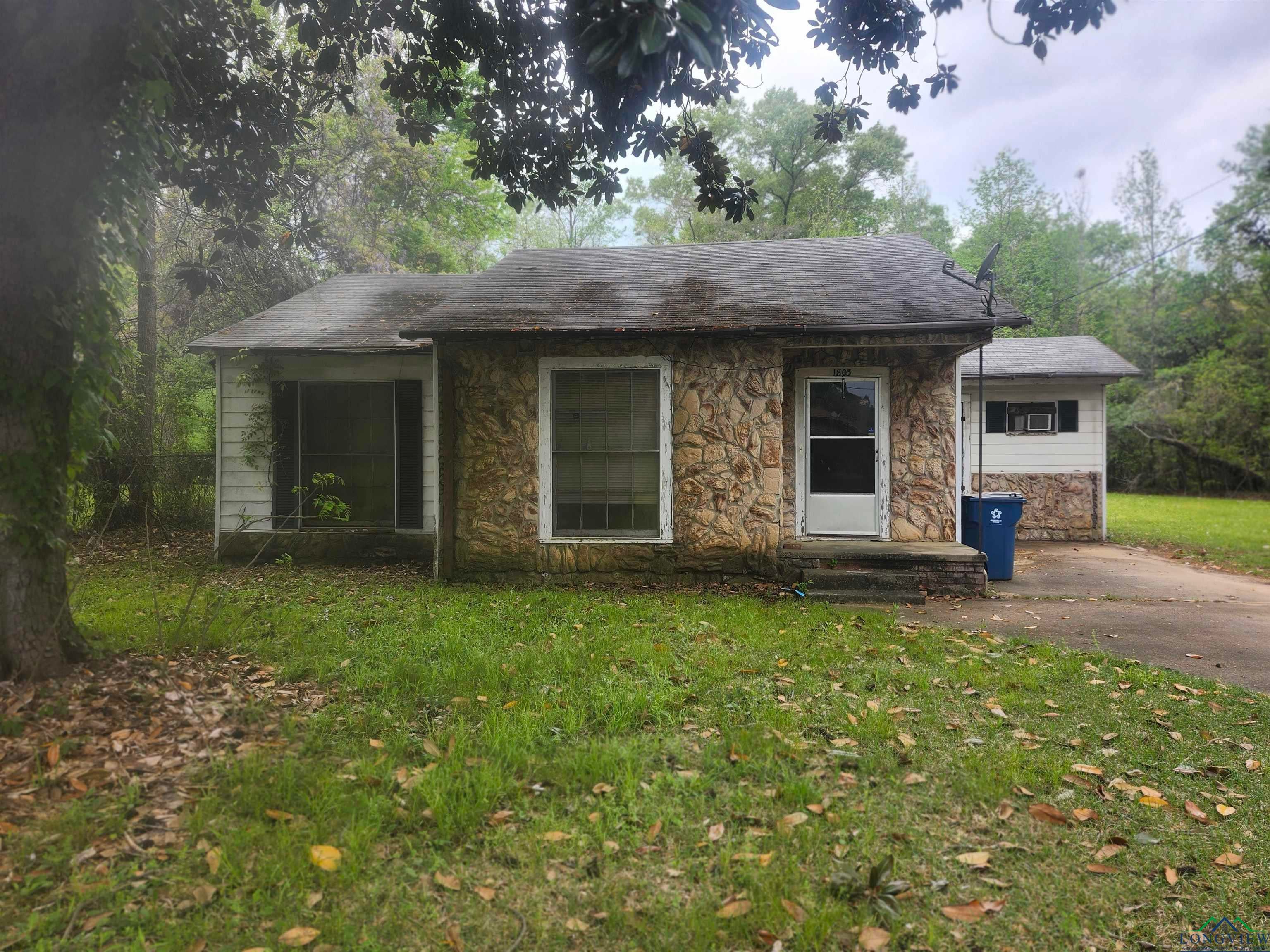 1803 Rosborough Springs Rd. — photo